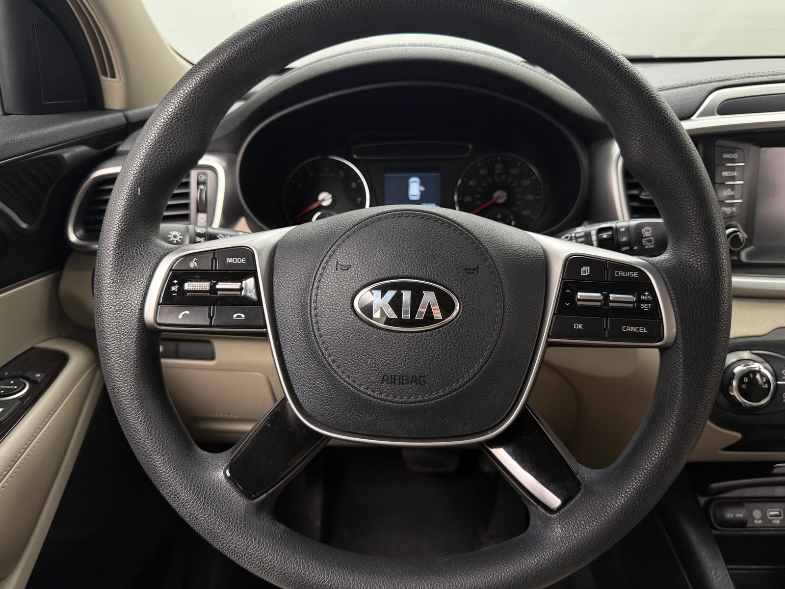 Thumbnail: 2019 Kia Sorento - 5