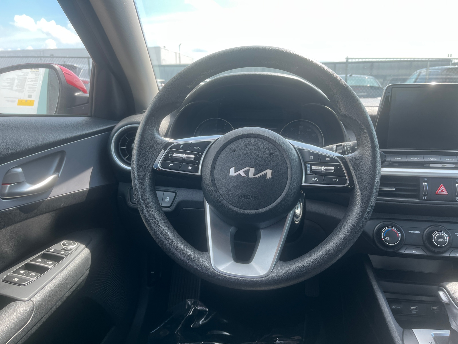 Thumbnail: 2024 Kia Forte - 5