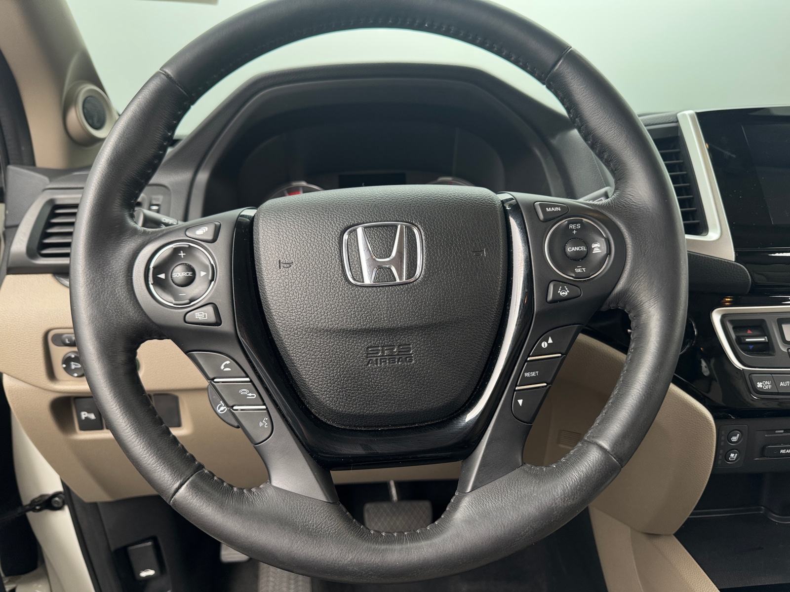 Thumbnail: 2018 Honda Pilot - 4