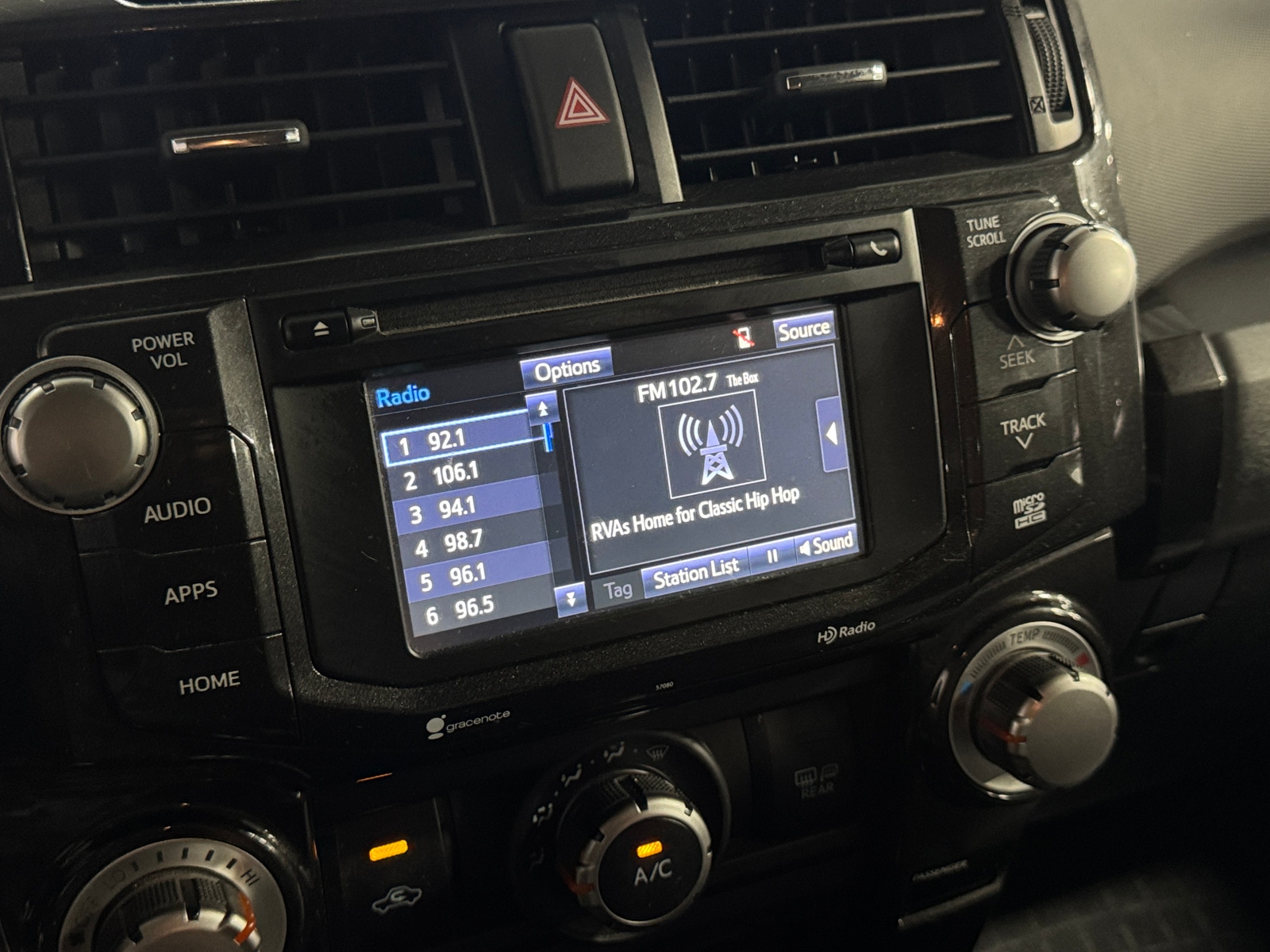 Thumbnail: 2015 Toyota 4Runner - 3
