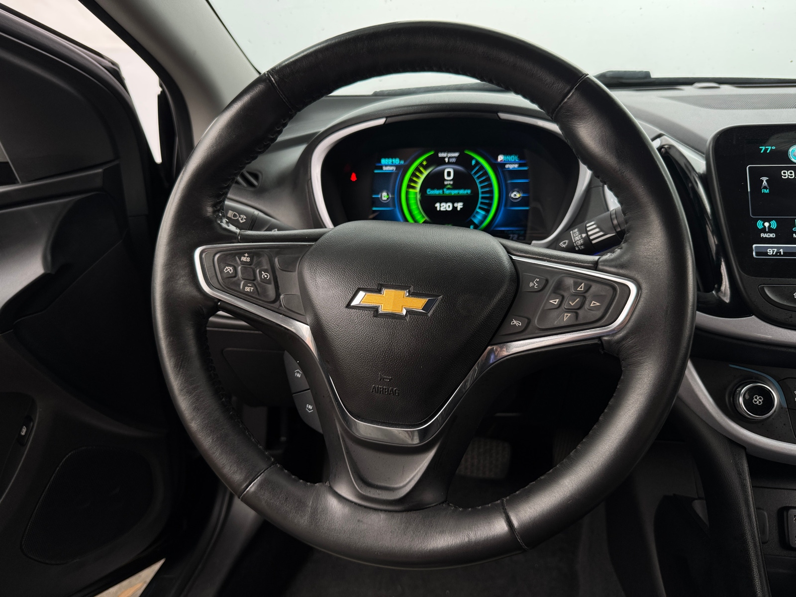 Thumbnail: 2017 Chevrolet Volt - 5