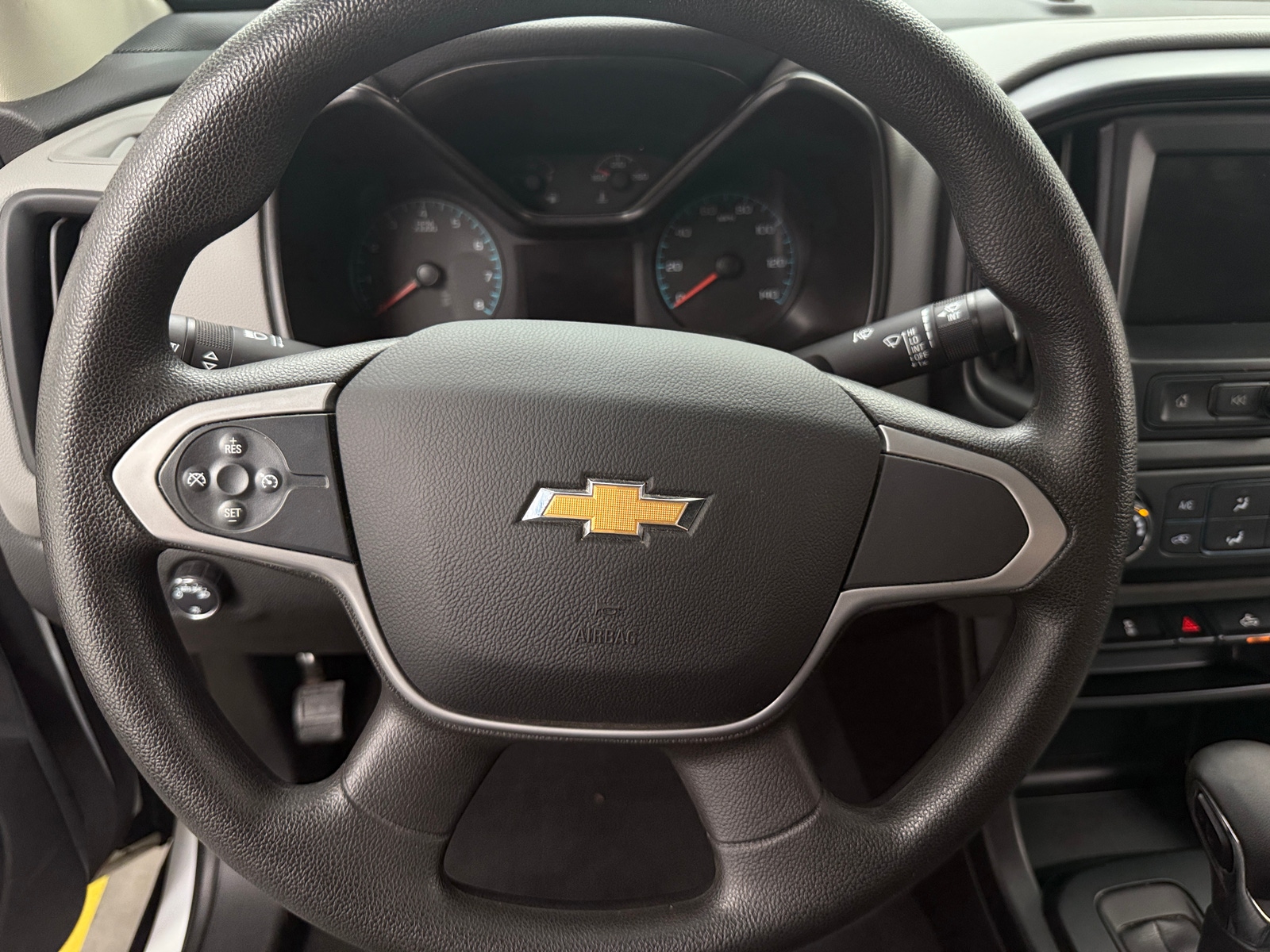 Thumbnail: 2022 Chevrolet Colorado - 4