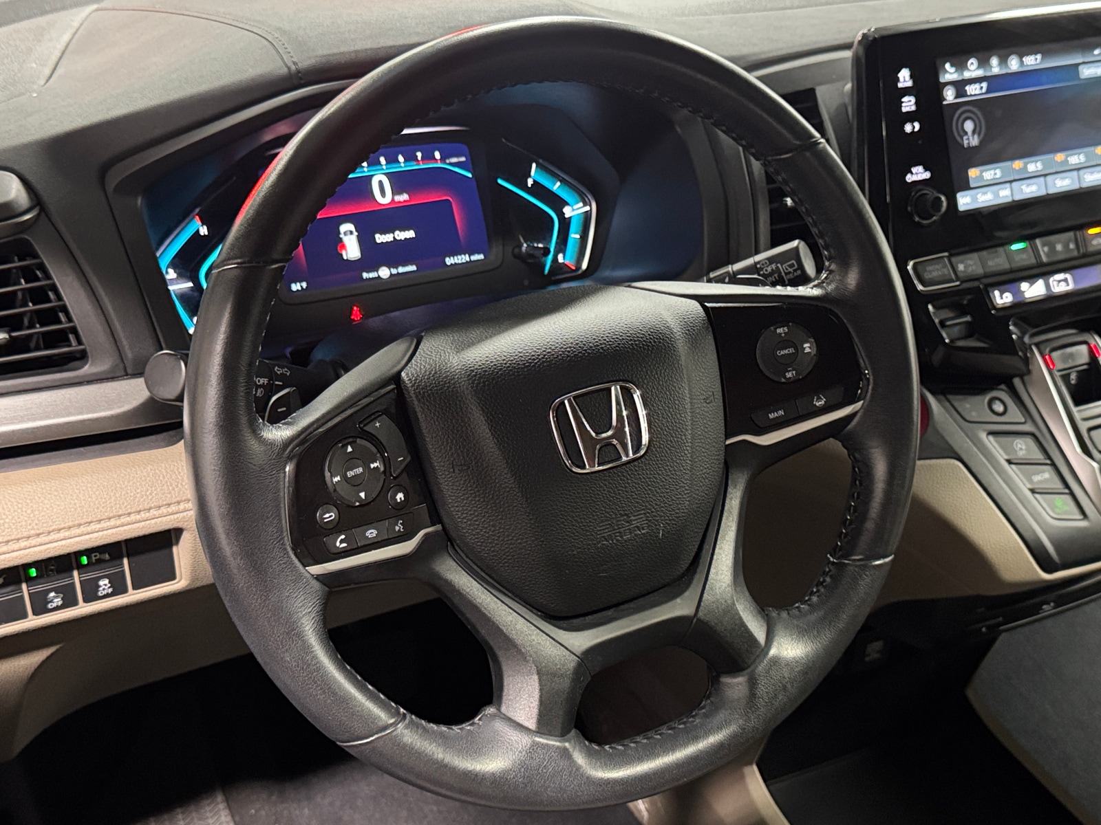 Thumbnail: 2018 Honda Odyssey - 4