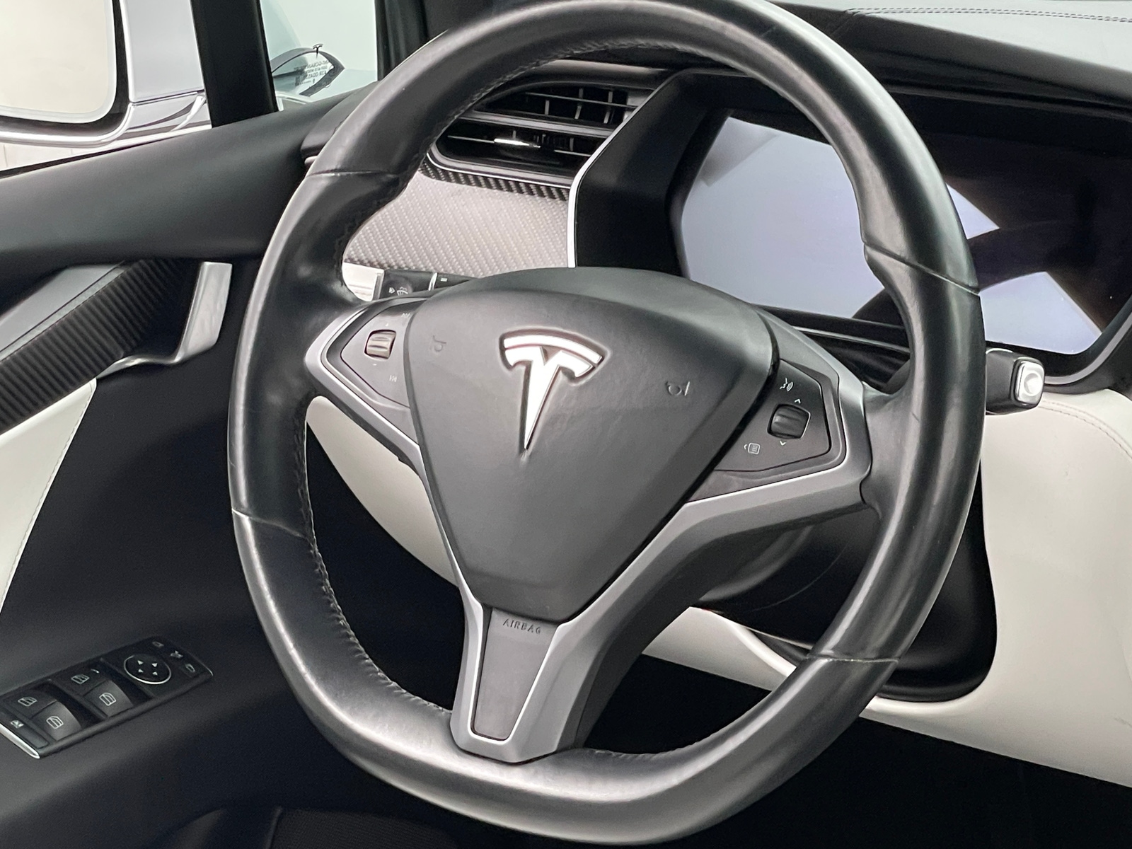Thumbnail: 2018 Tesla Model X - 4