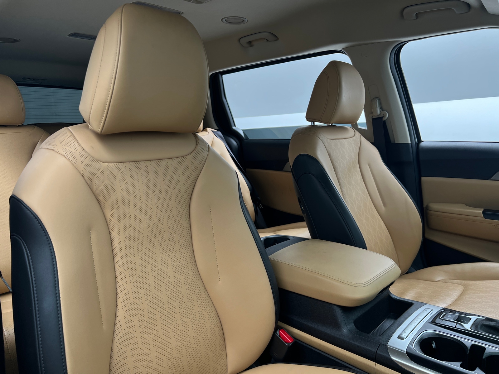 Thumbnail: 2022 Kia Carnival - 2
