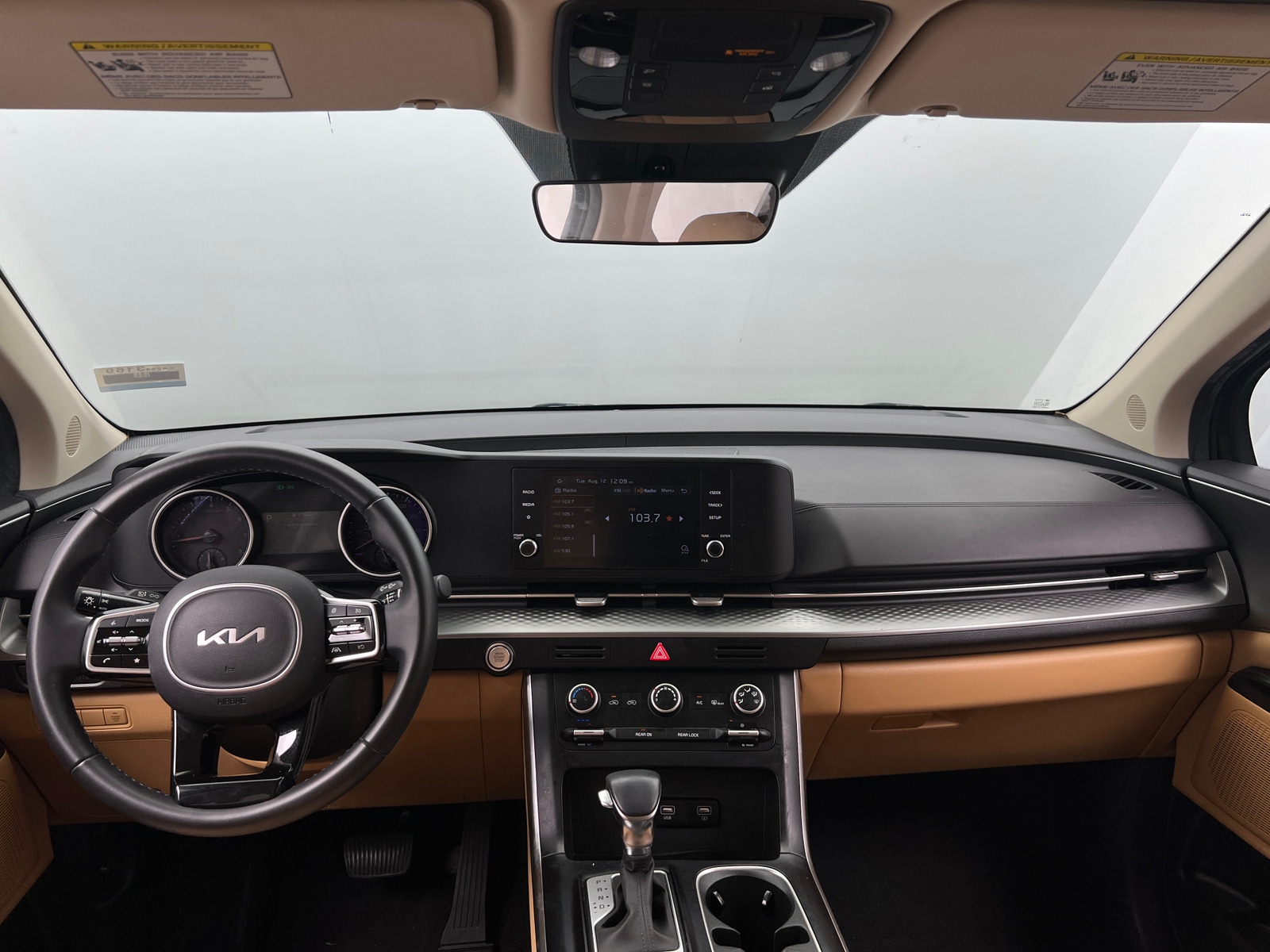 Thumbnail: 2022 Kia Carnival - 3