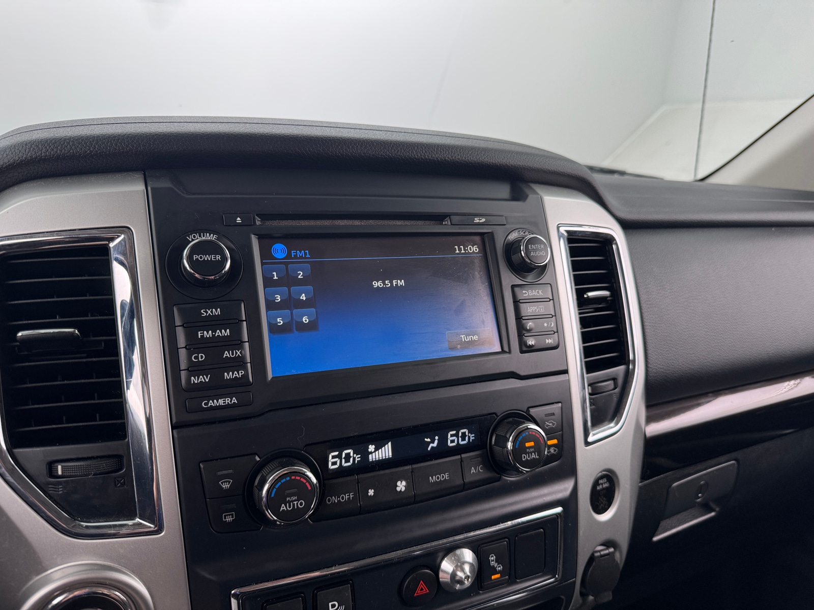 Thumbnail: 2017 Nissan Titan - 4