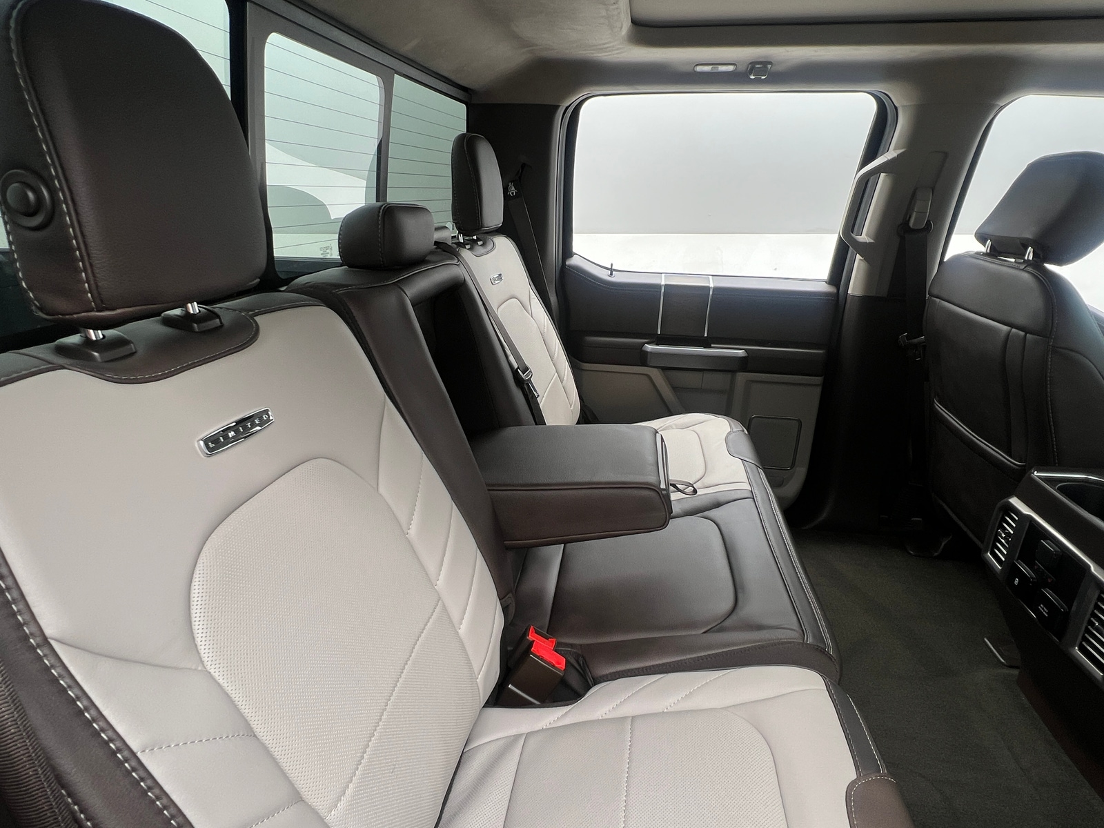 Thumbnail: 2019 Ford Econoline - 6