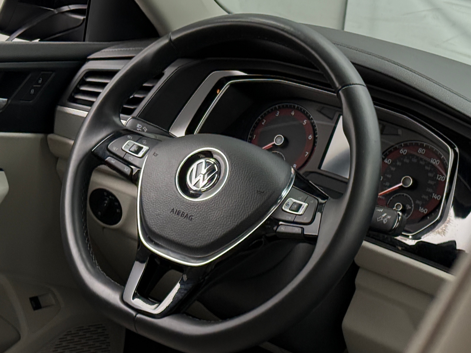 Thumbnail: 2019 Volkswagen Jetta - 4