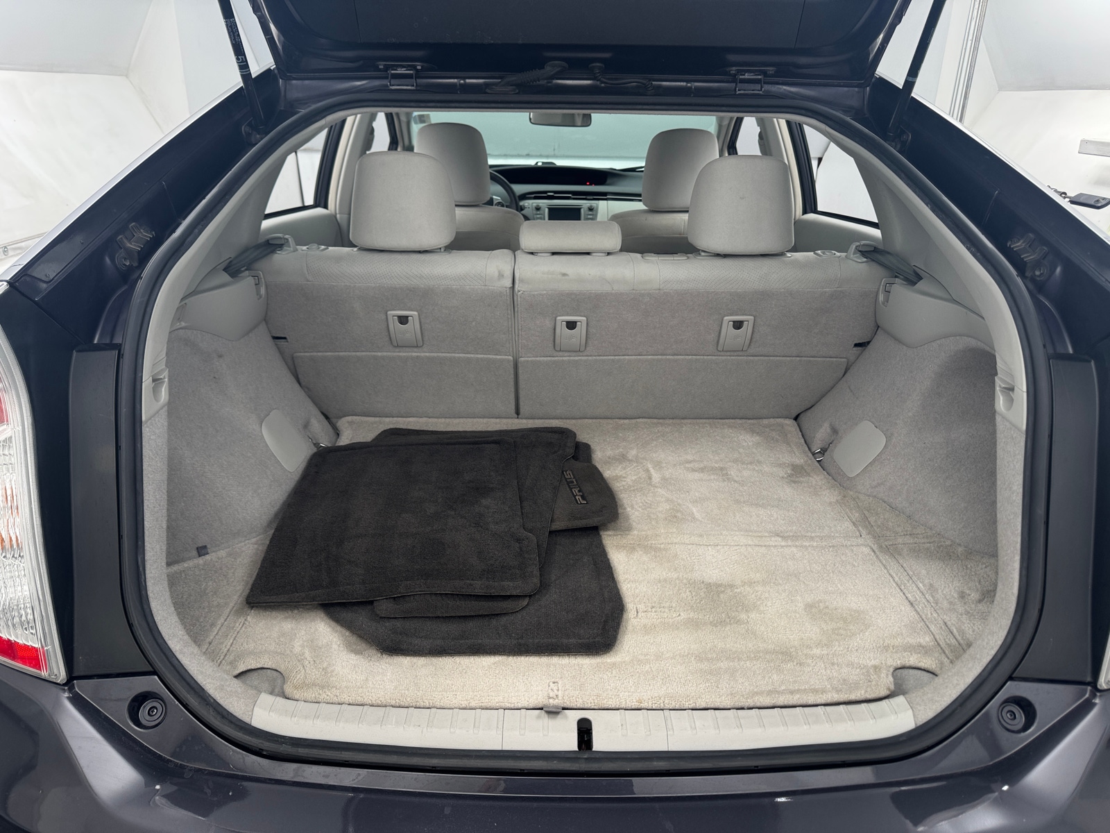 Thumbnail: 2015 Toyota Prius - 7