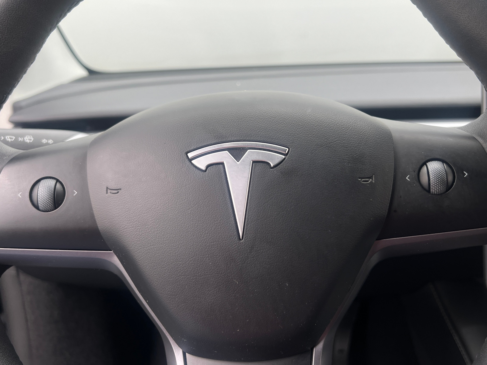 Thumbnail: 2023 Tesla Model Y - 4