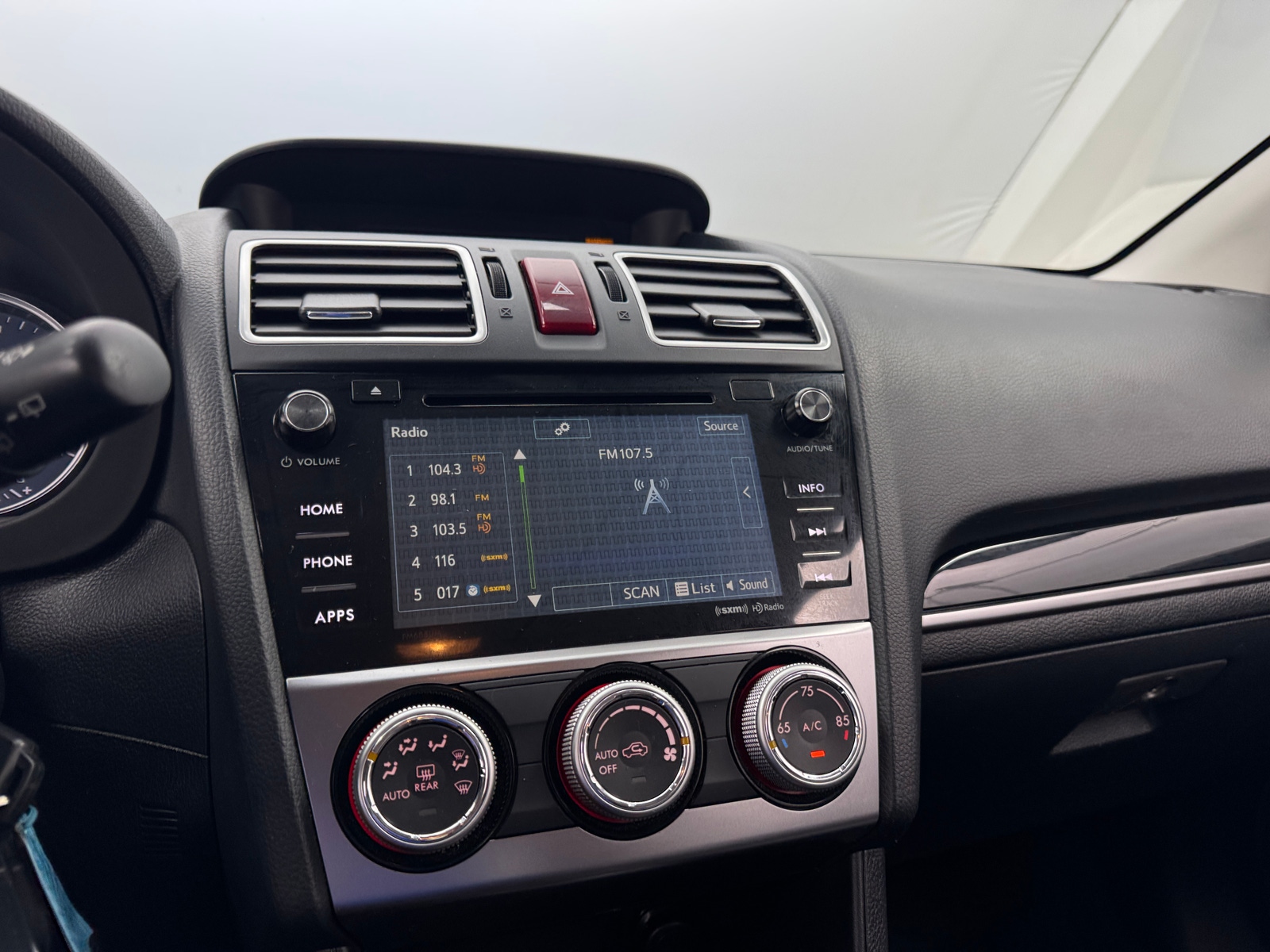 Thumbnail: 2016 Subaru Crosstrek - 4