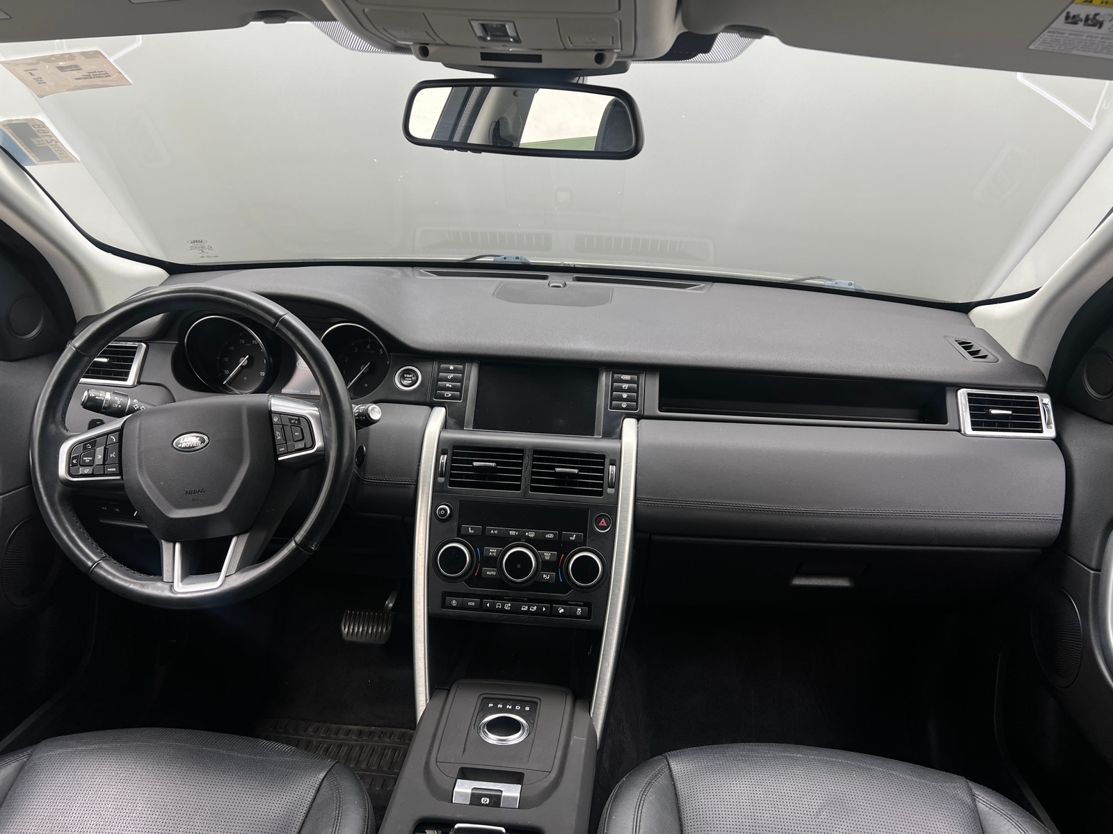 Thumbnail: 2019 Land Rover Discovery Sport - 2