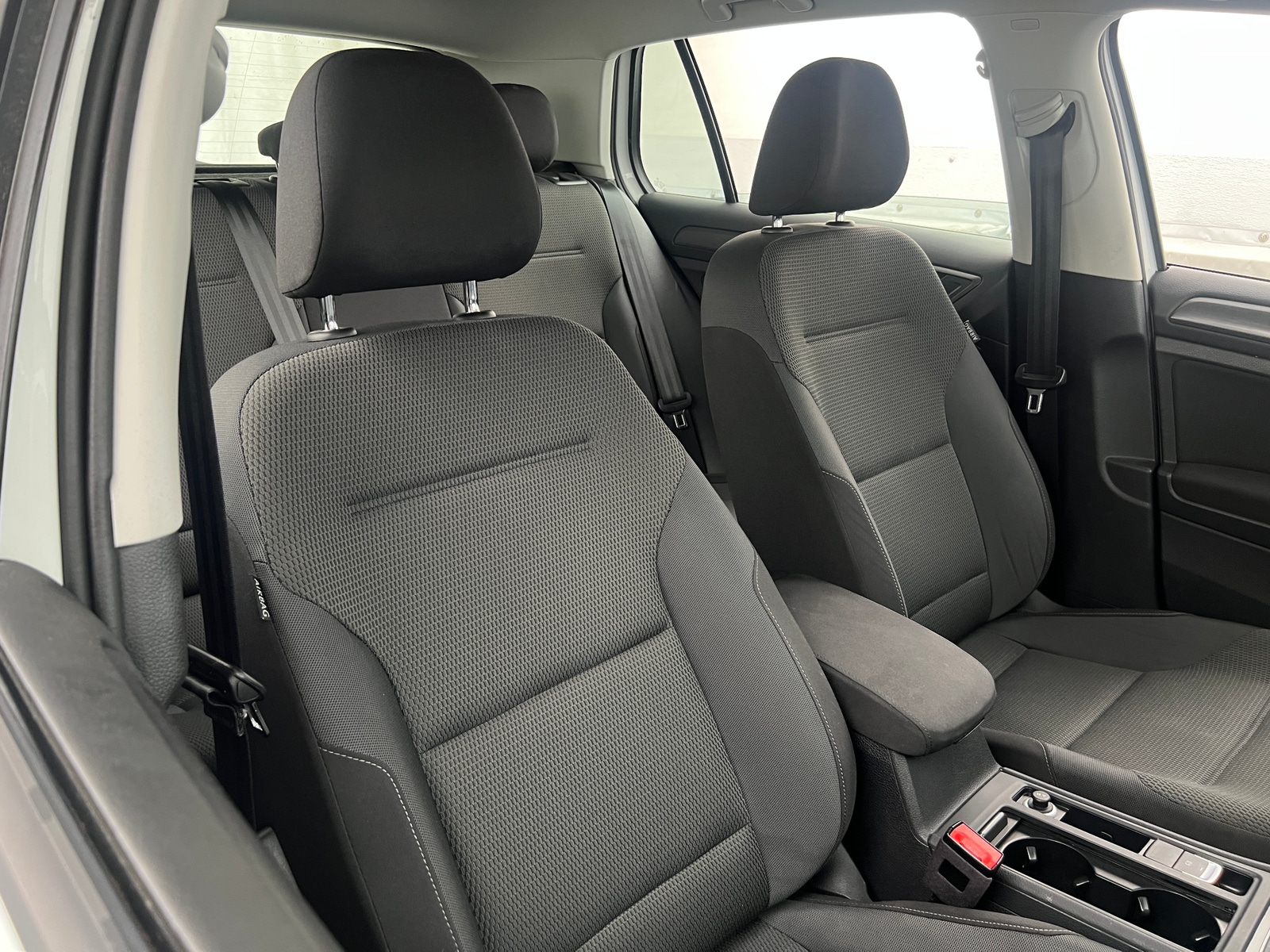 Thumbnail: 2019 Volkswagen e-Golf - 2