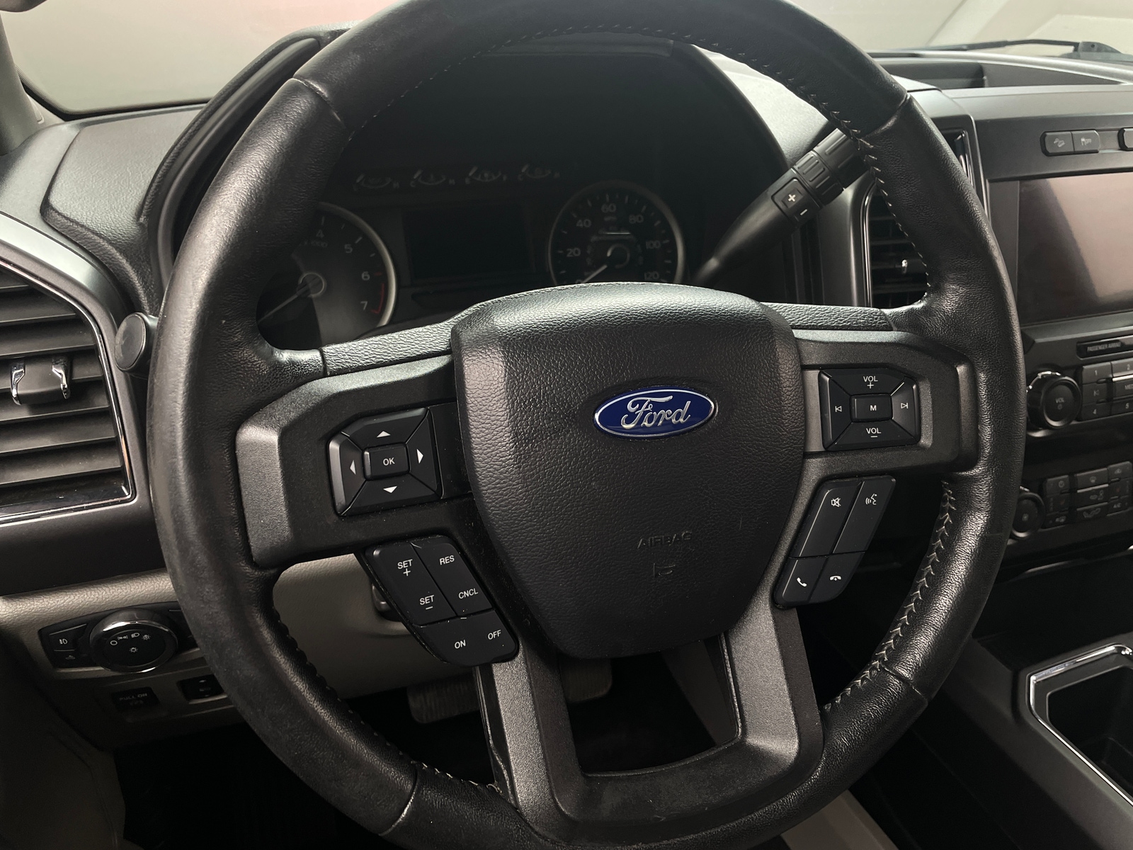 Thumbnail: 2019 Ford Econoline - 5