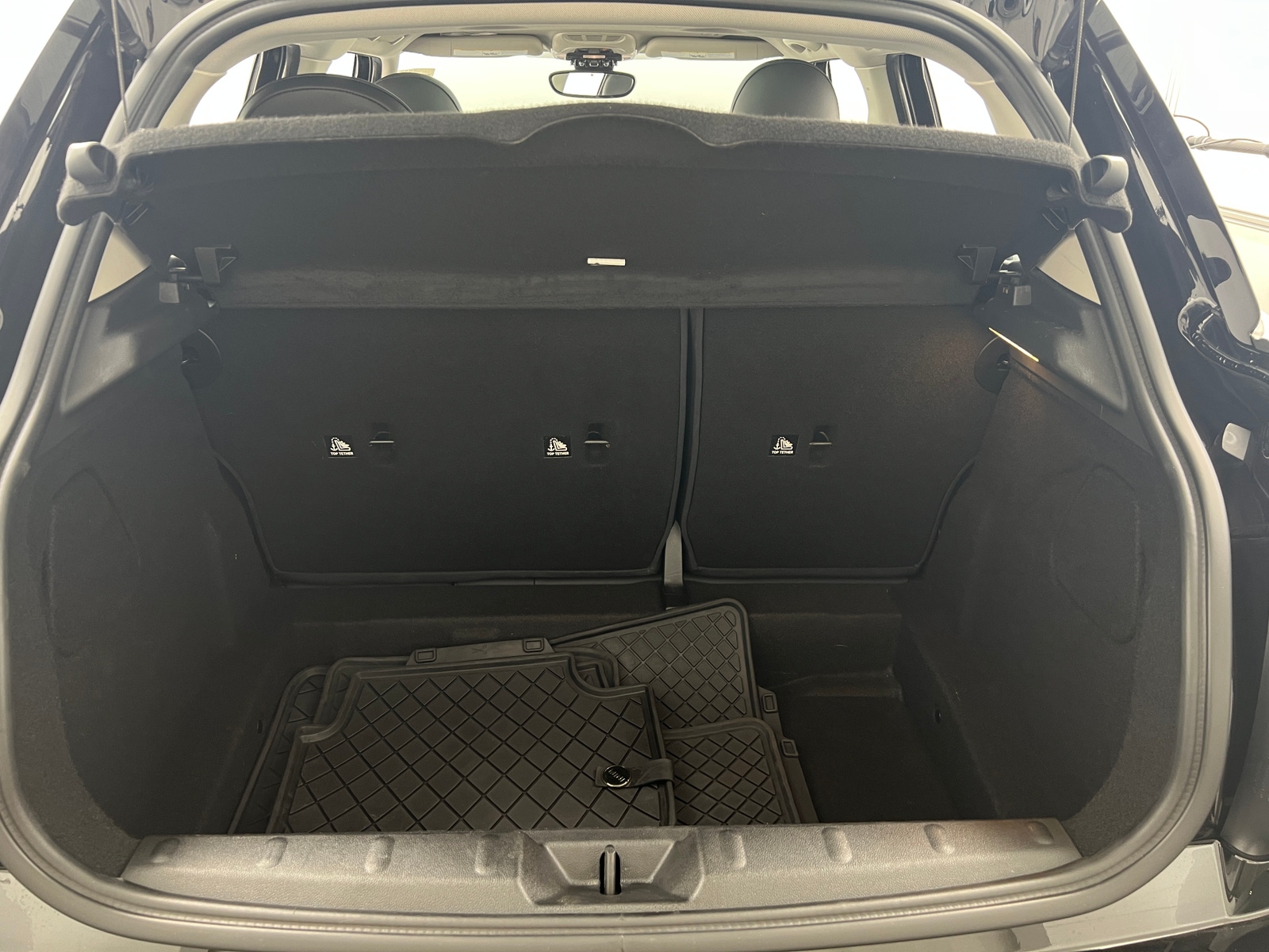 Thumbnail: 2019 MINI Cooper Hardtop - 6