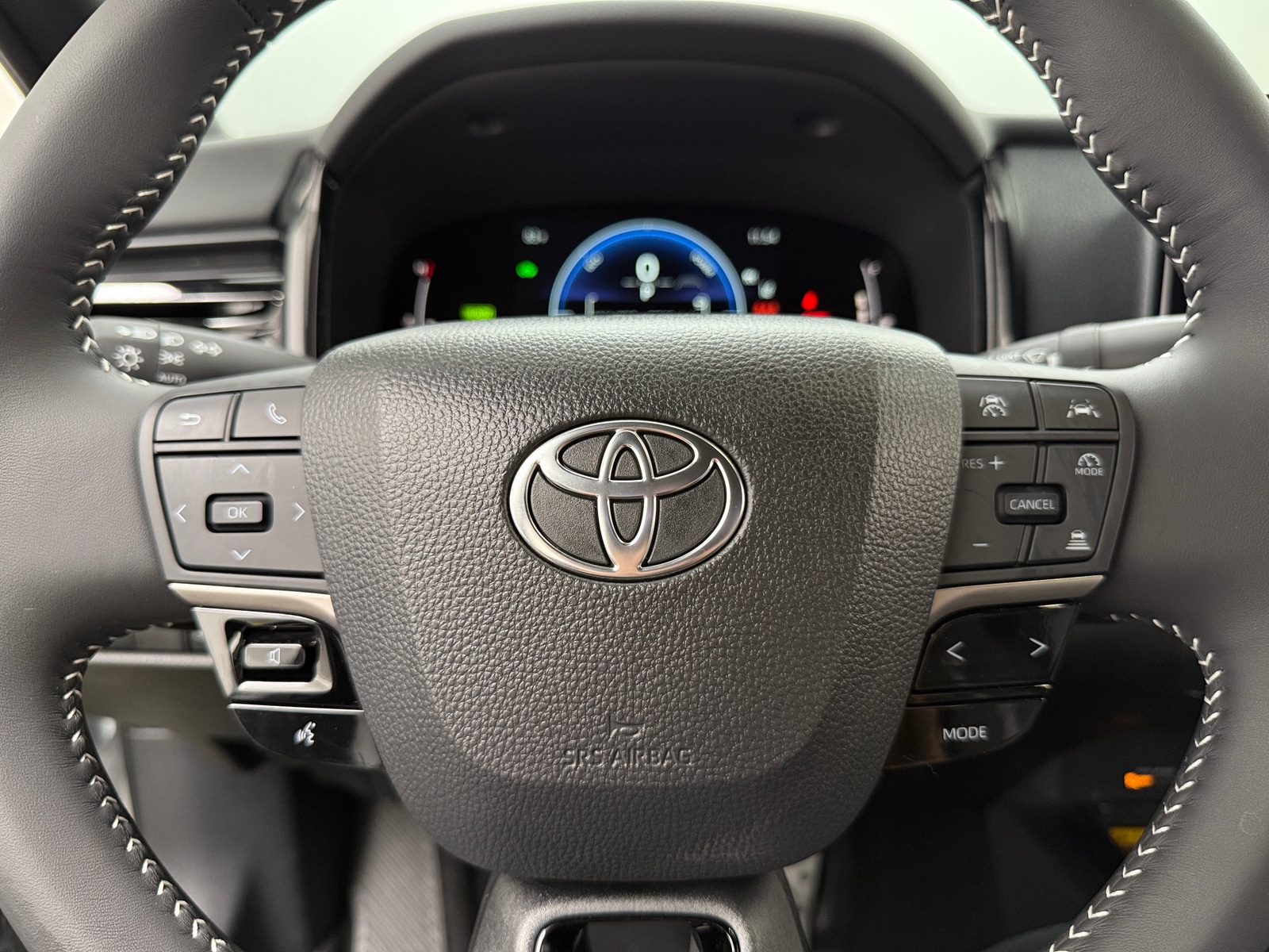 Thumbnail: 2025 Toyota Camry - 4