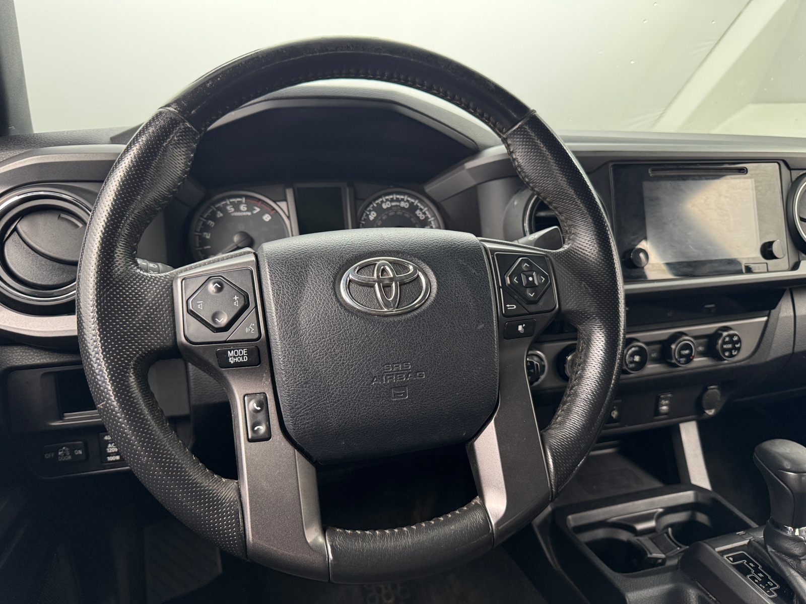 Thumbnail: 2017 Toyota Tacoma - 5