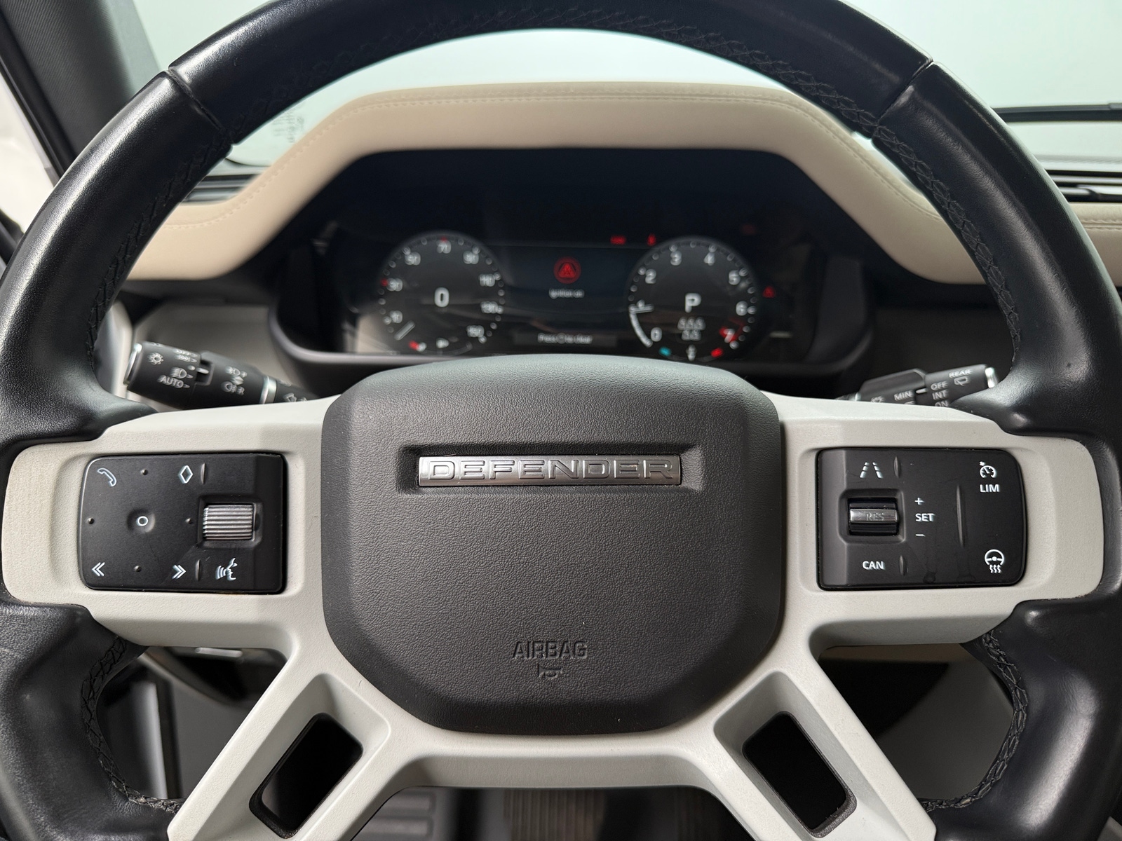 Thumbnail: 2023 Land Rover Defender - 4