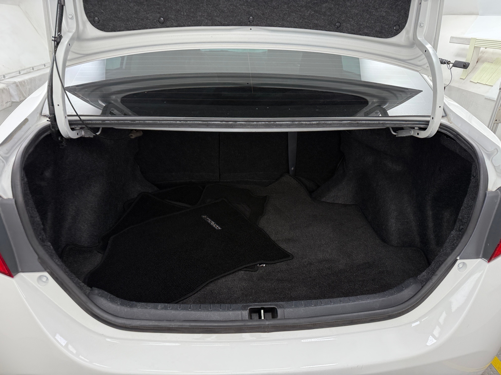 Thumbnail: 2014 Toyota Corolla - 7