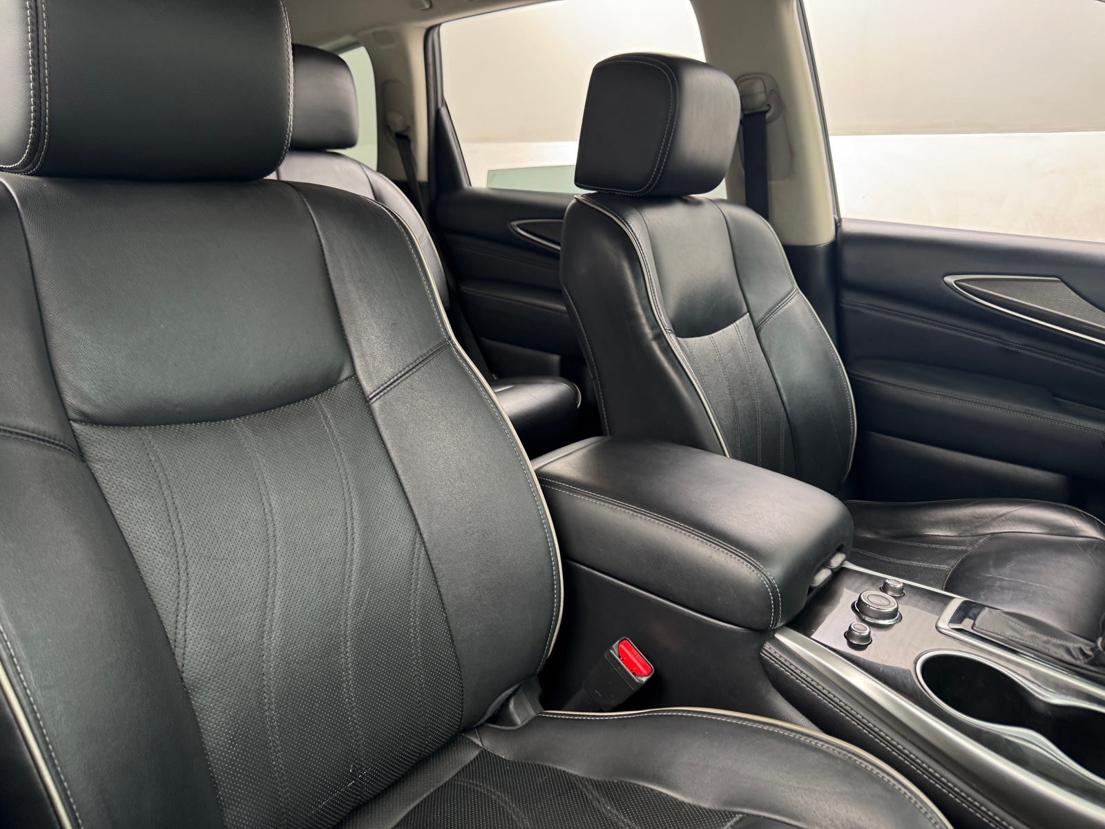 Thumbnail: 2017 INFINITI QX60 - 2