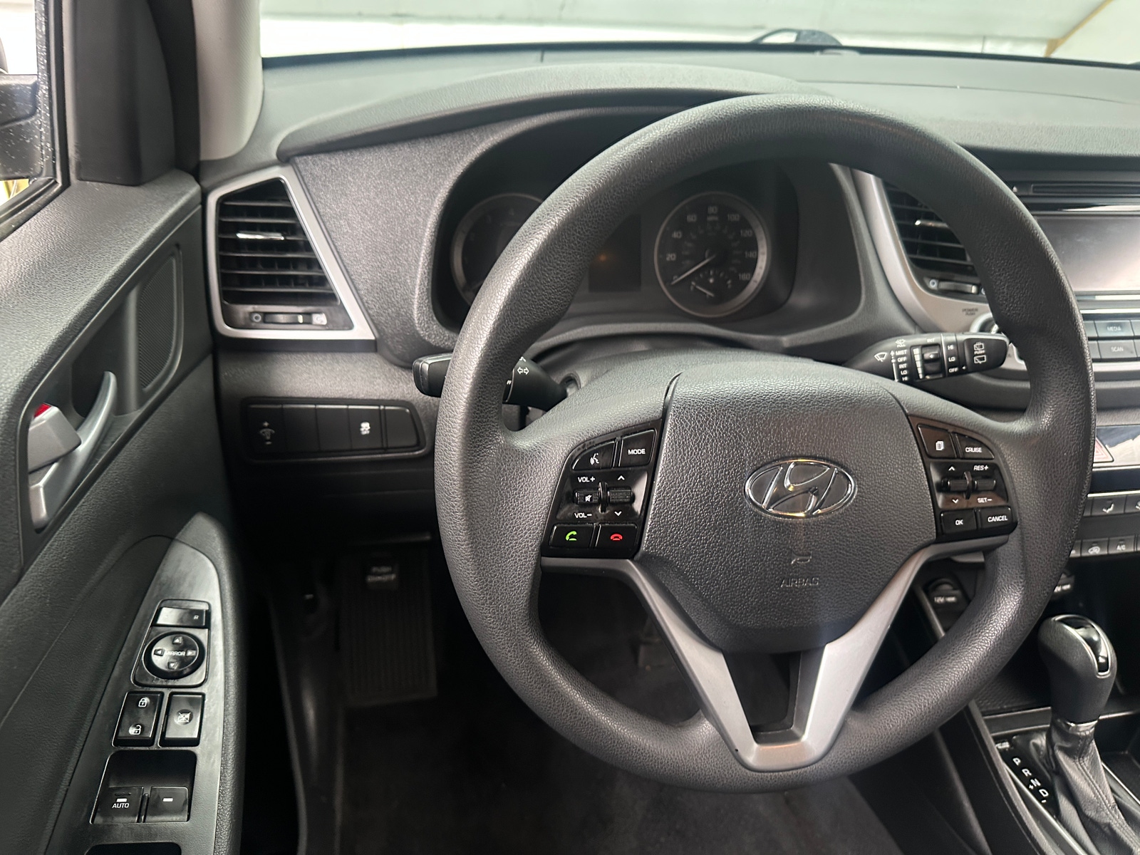 Thumbnail: 2016 Hyundai Tucson - 5