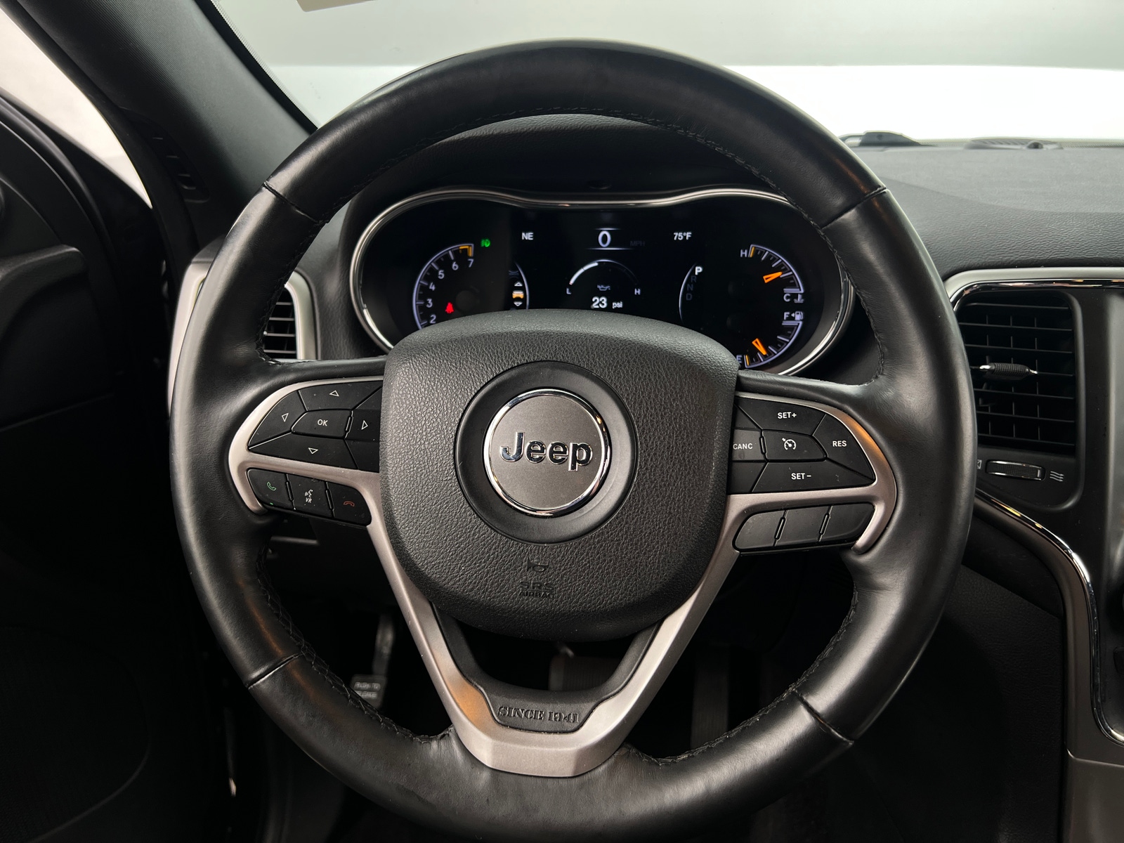 Thumbnail: 2018 Jeep Grand Cherokee - 5