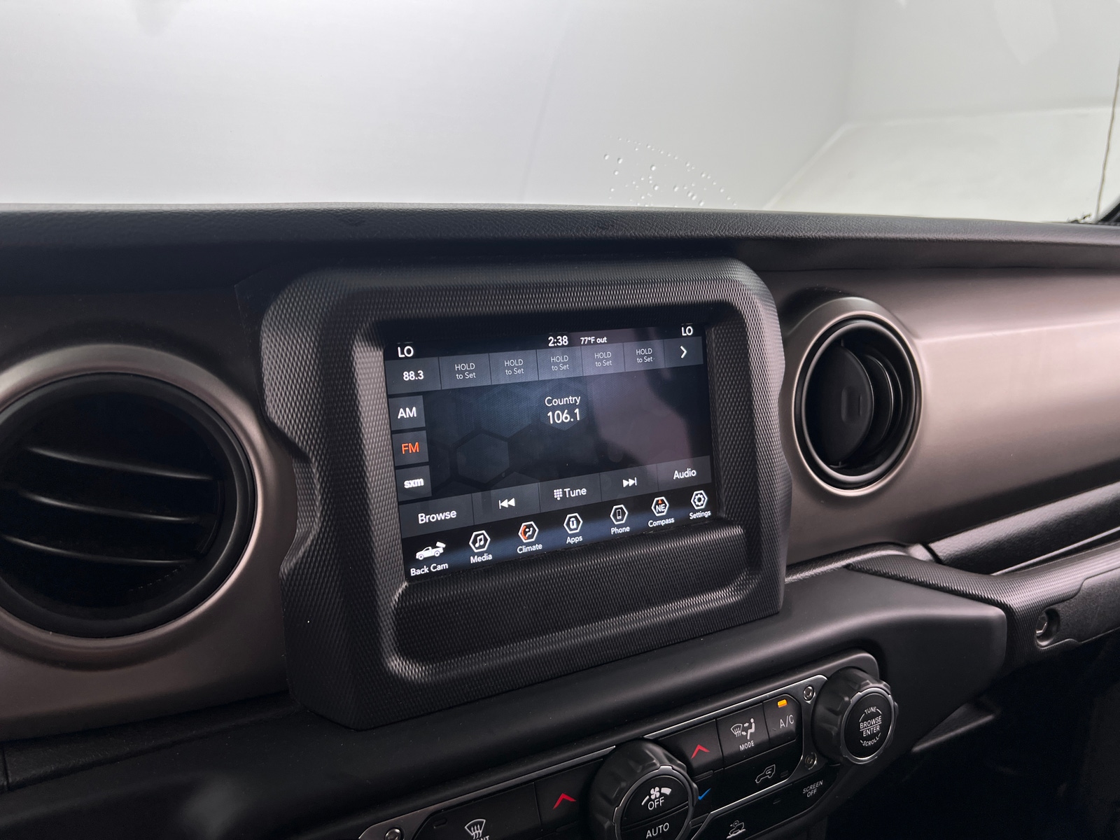 Thumbnail: 2020 Jeep Gladiator - 4