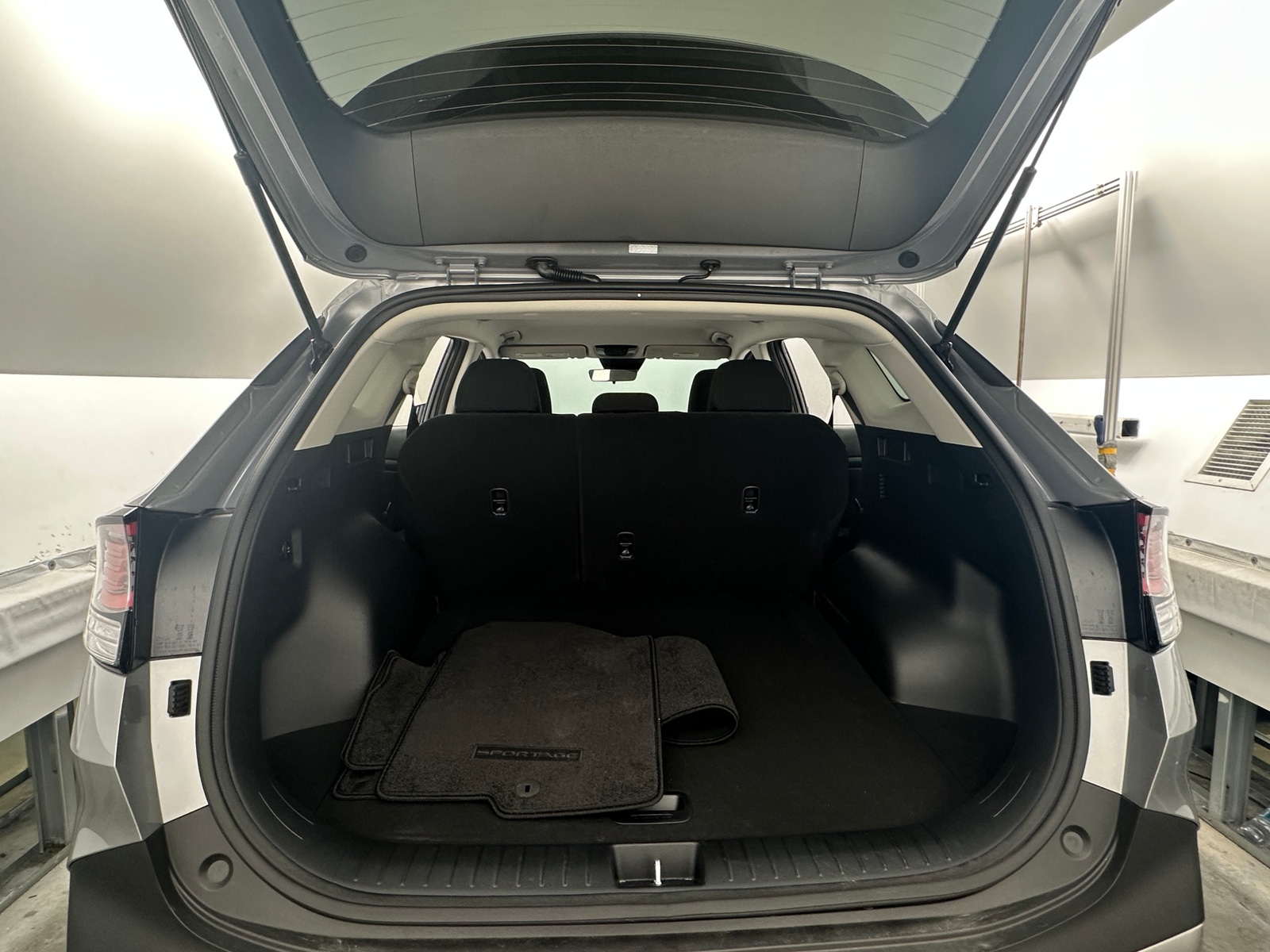 Thumbnail: 2024 Kia Sportage - 7