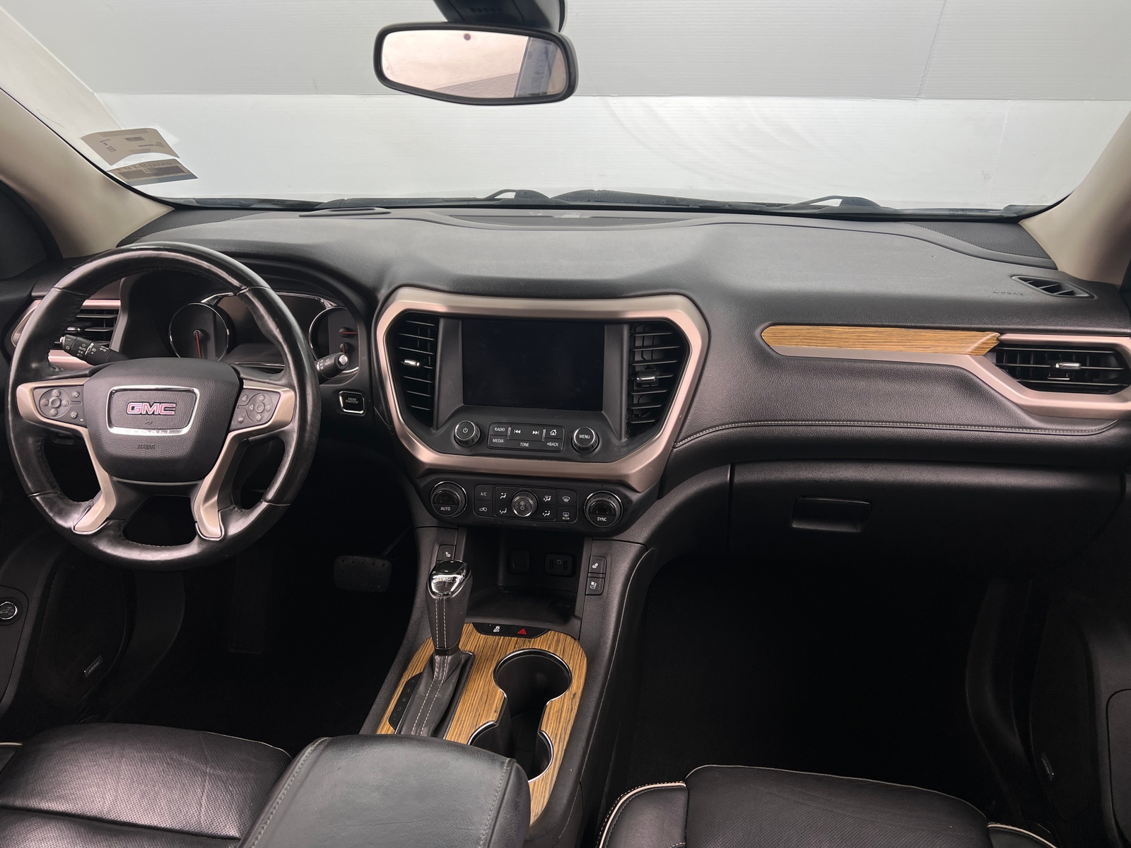 Thumbnail: 2017 GMC Acadia - 2