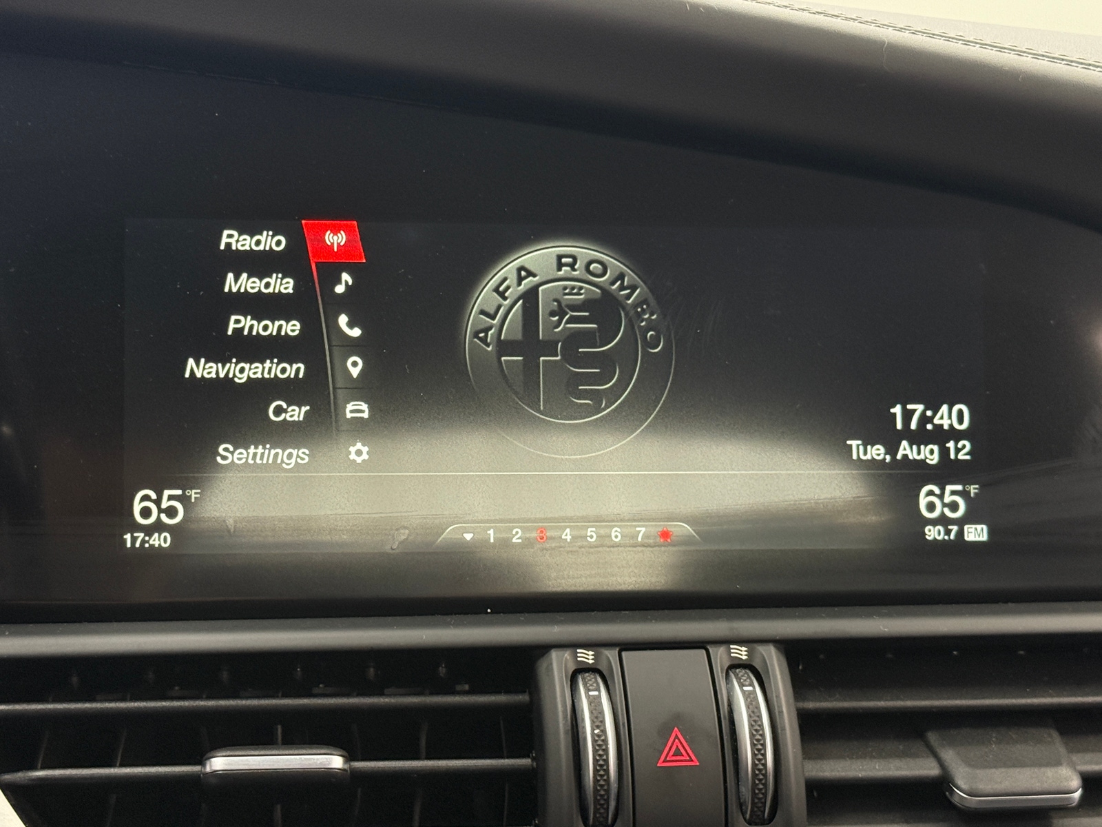 Thumbnail: 2018 Alfa Romeo Giulia - 3