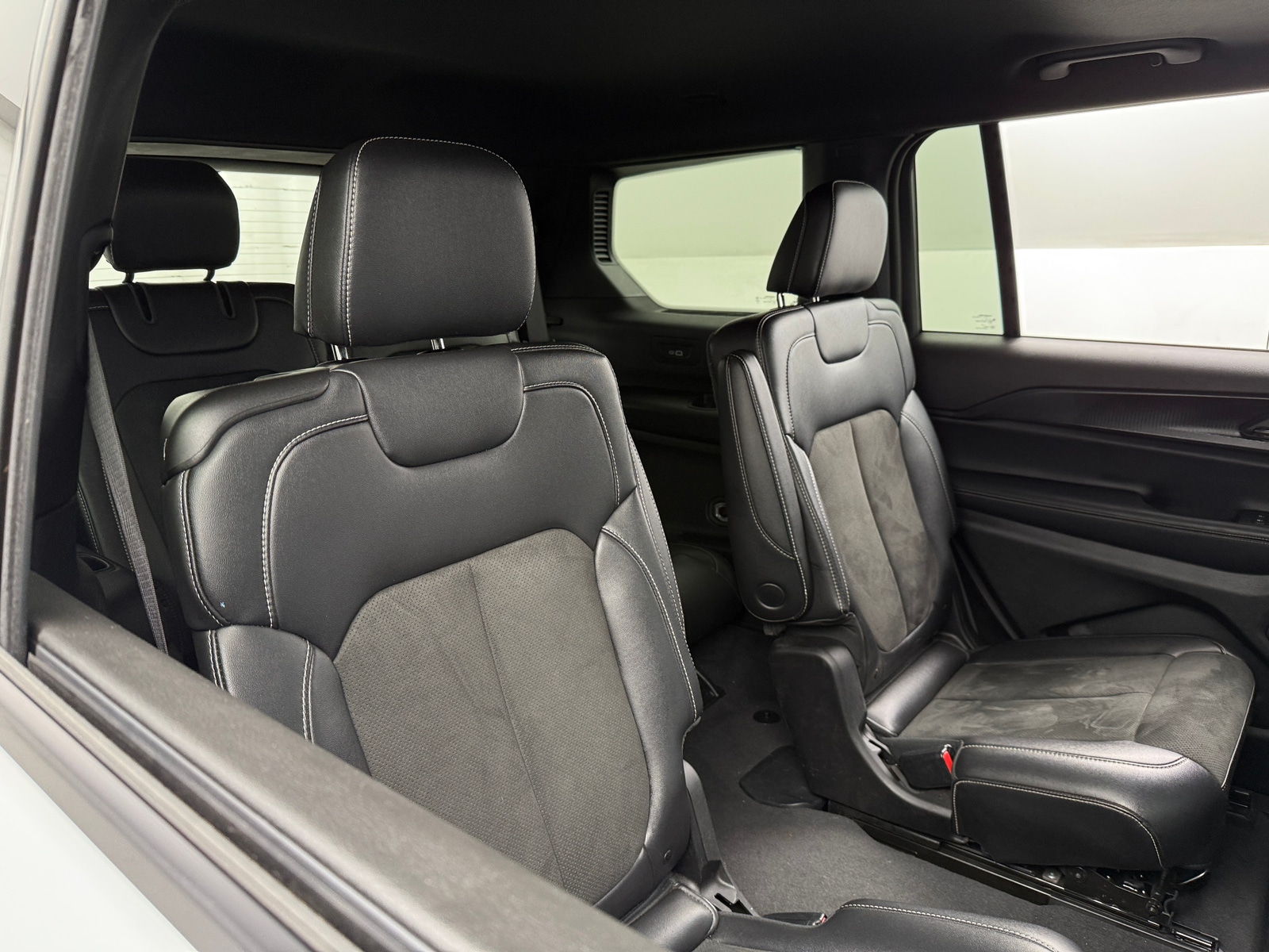 Thumbnail: 2025 Jeep Grand Cherokee L - 5