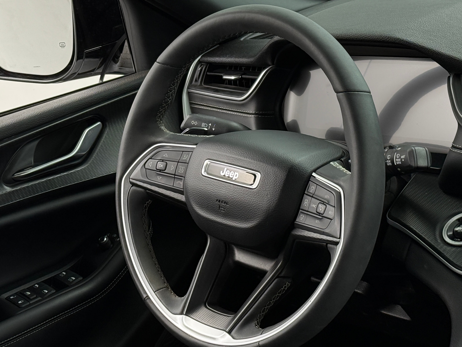 Thumbnail: 2025 Jeep Grand Cherokee L - 4