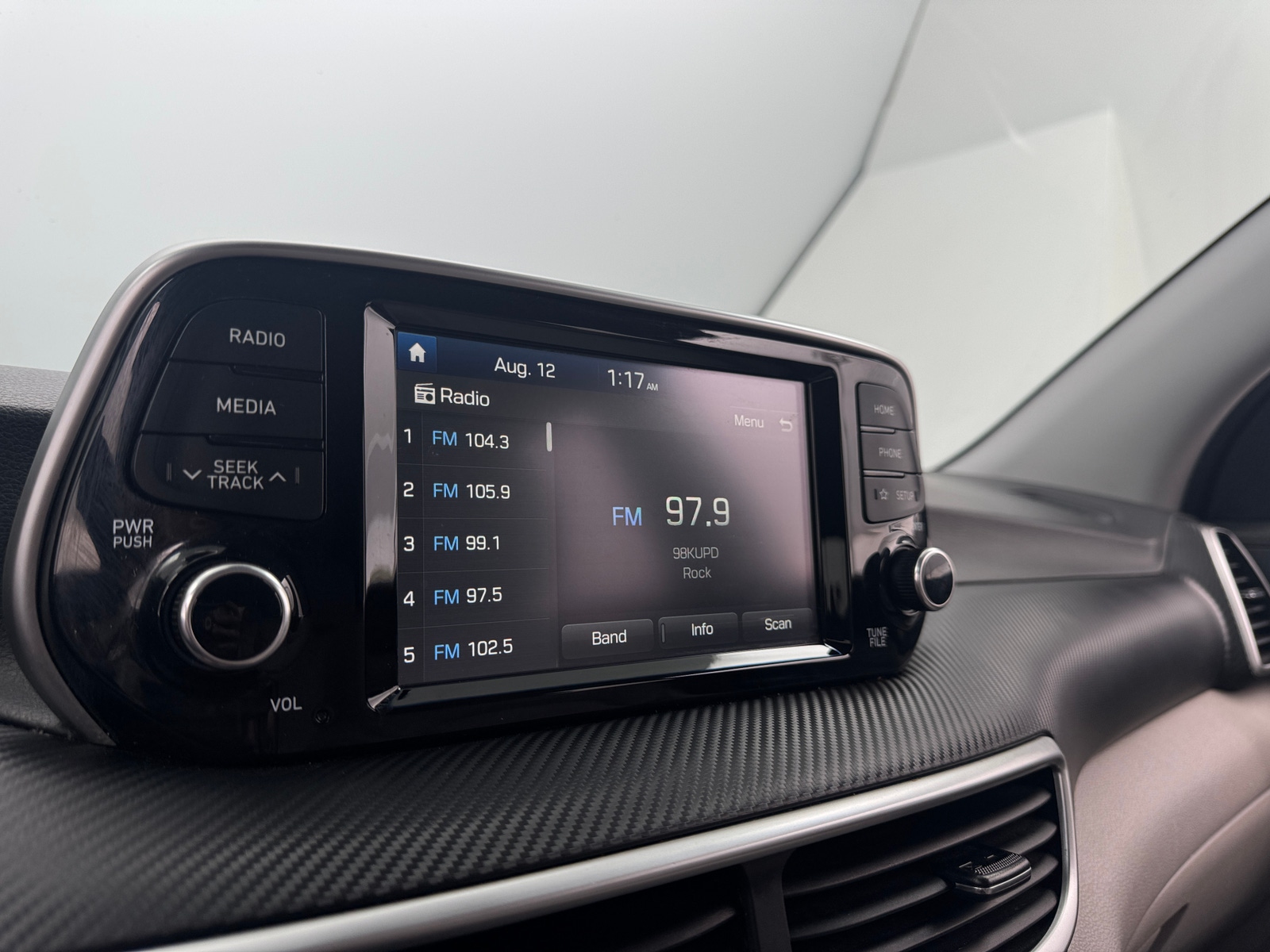 Thumbnail: 2020 Hyundai Tucson - 4