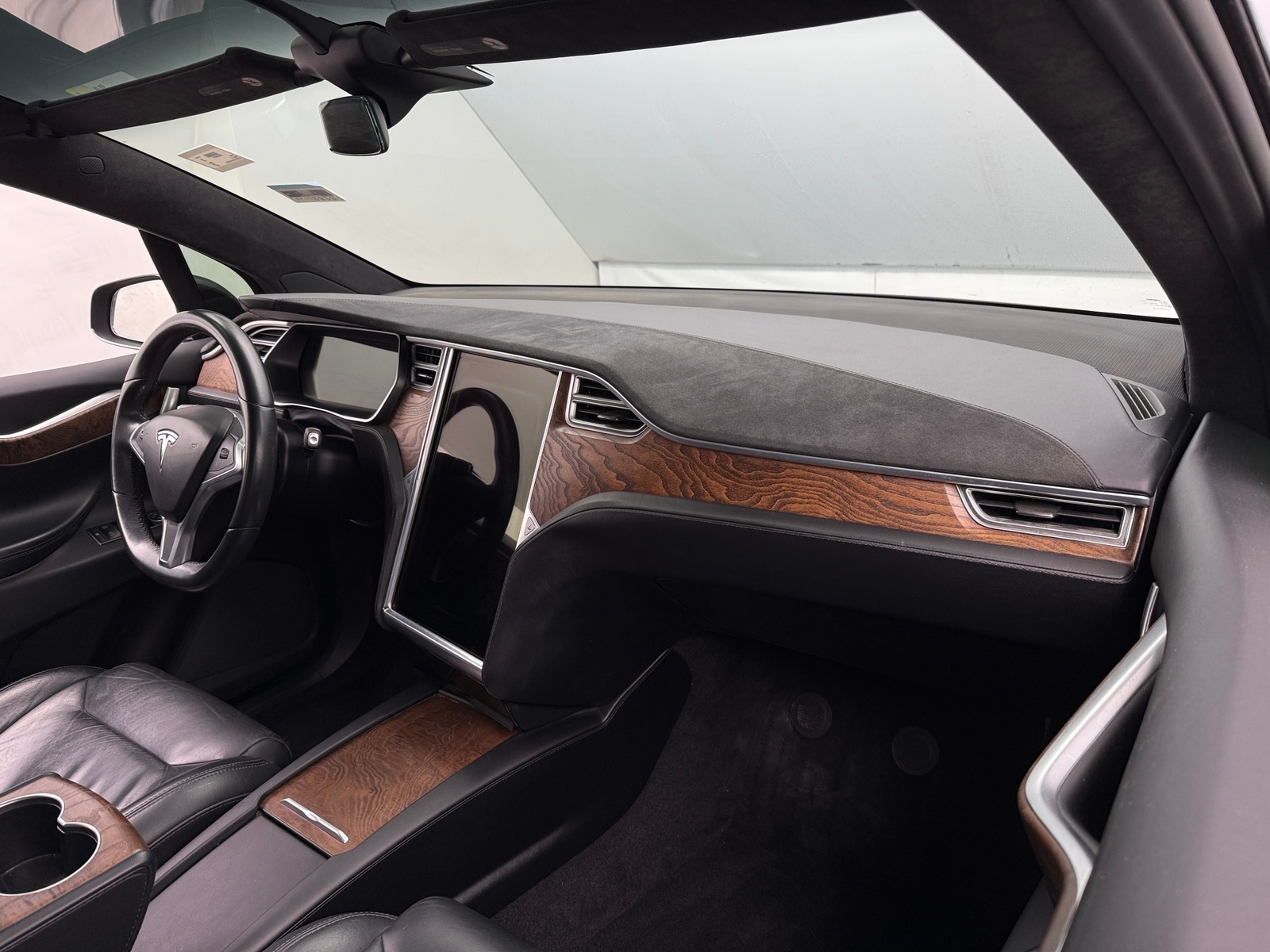 Thumbnail: 2017 Tesla Model X - 2