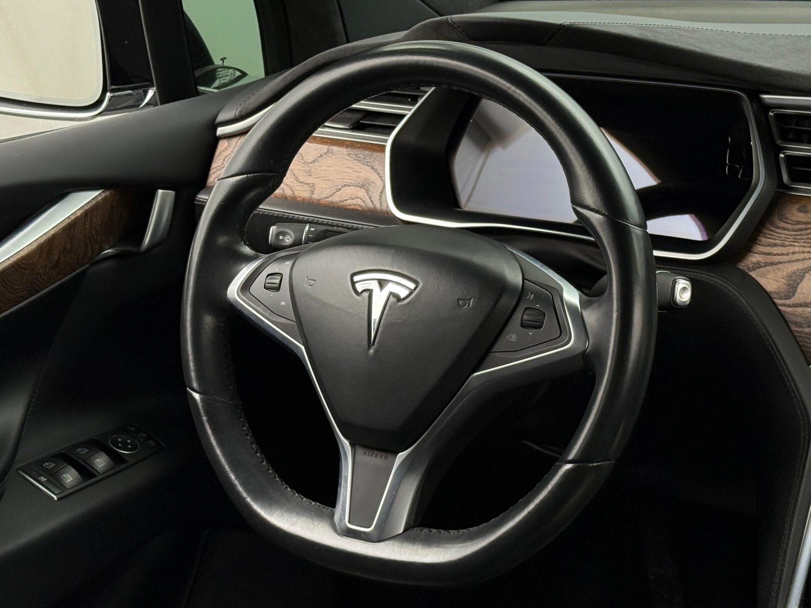 Thumbnail: 2017 Tesla Model X - 4