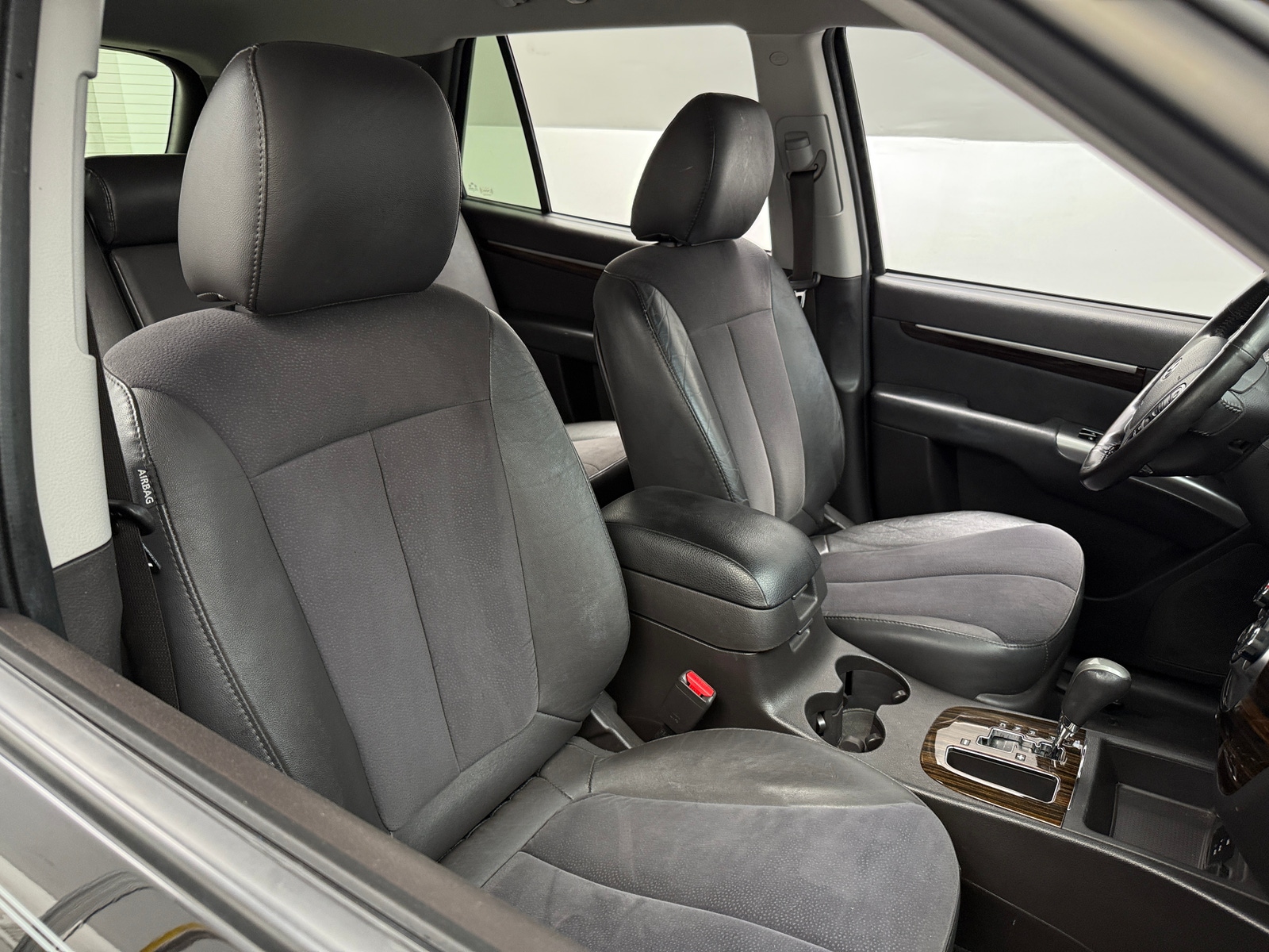 Thumbnail: 2011 Hyundai Santa Fe - 2