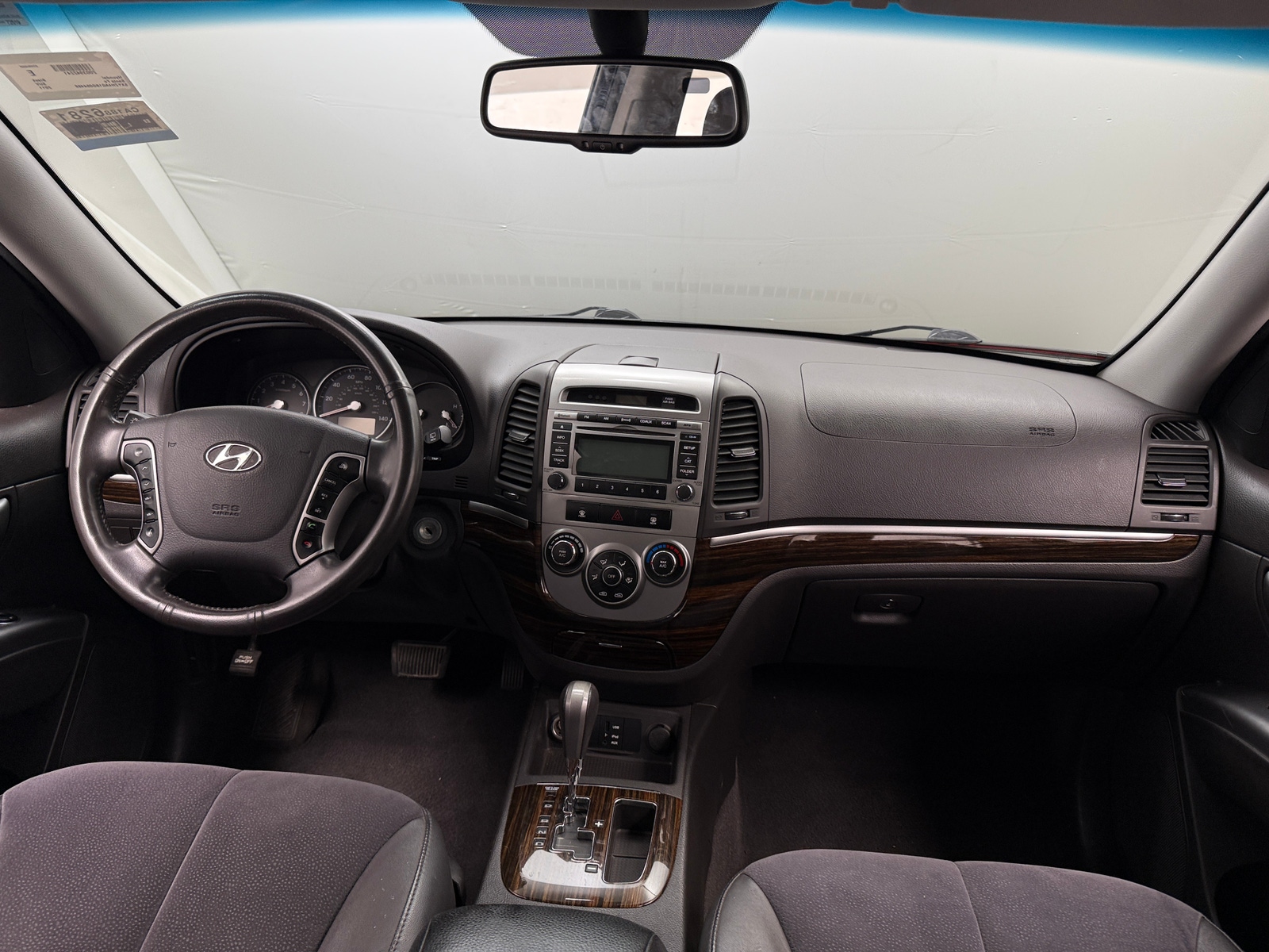 Thumbnail: 2011 Hyundai Santa Fe - 3
