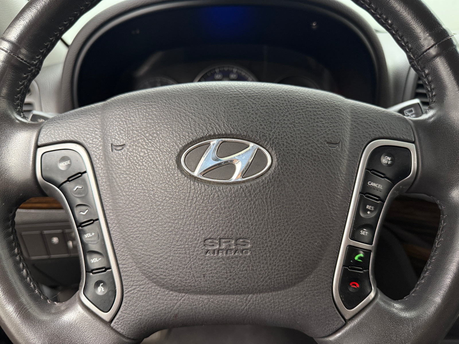 Thumbnail: 2011 Hyundai Santa Fe - 5