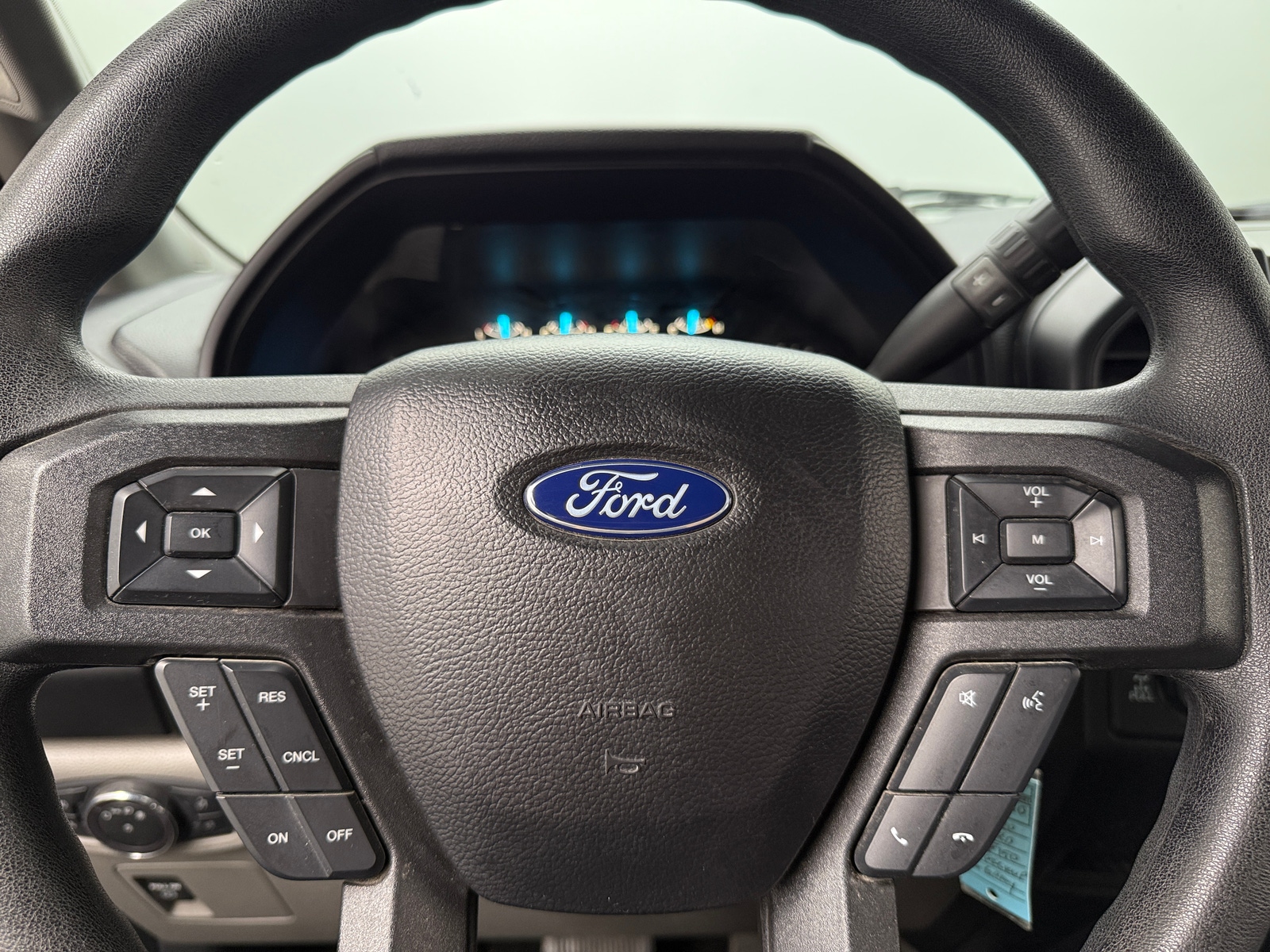 Thumbnail: 2020 Ford Econoline - 5
