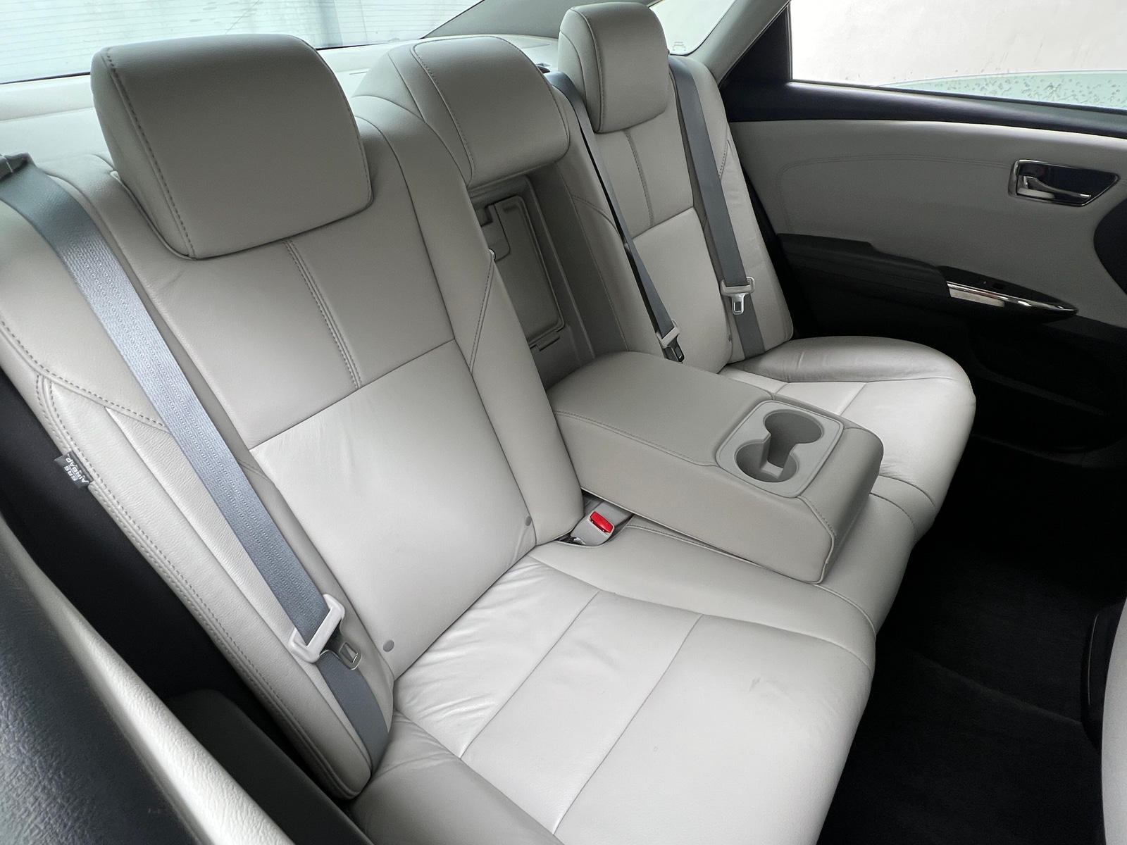 Thumbnail: 2016 Toyota Avalon - 5