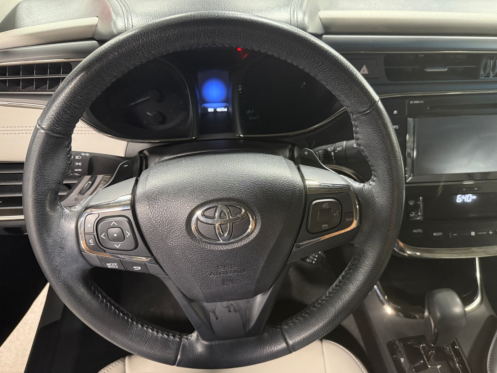 Thumbnail: 2016 Toyota Avalon - 4