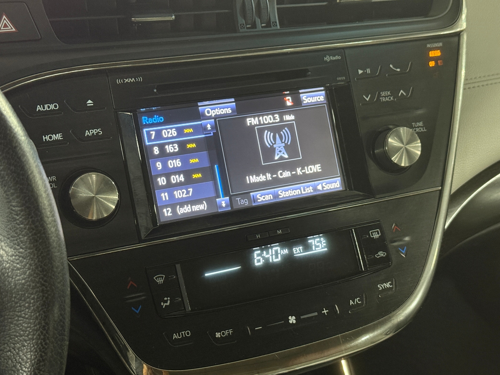 Thumbnail: 2016 Toyota Avalon - 3