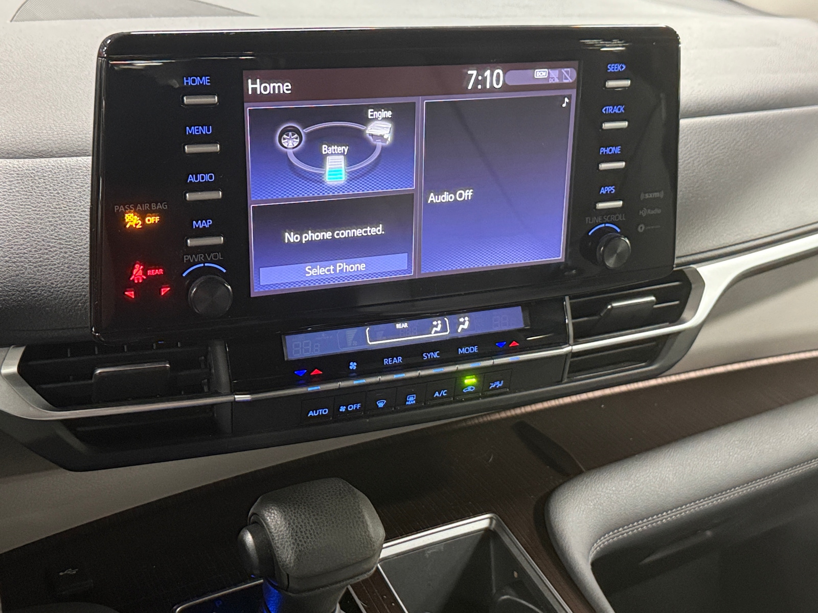 Thumbnail: 2021 Toyota Sienna - 4