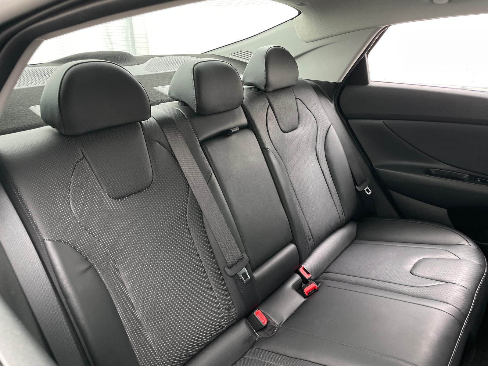 Thumbnail: 2022 Hyundai Elantra - 5