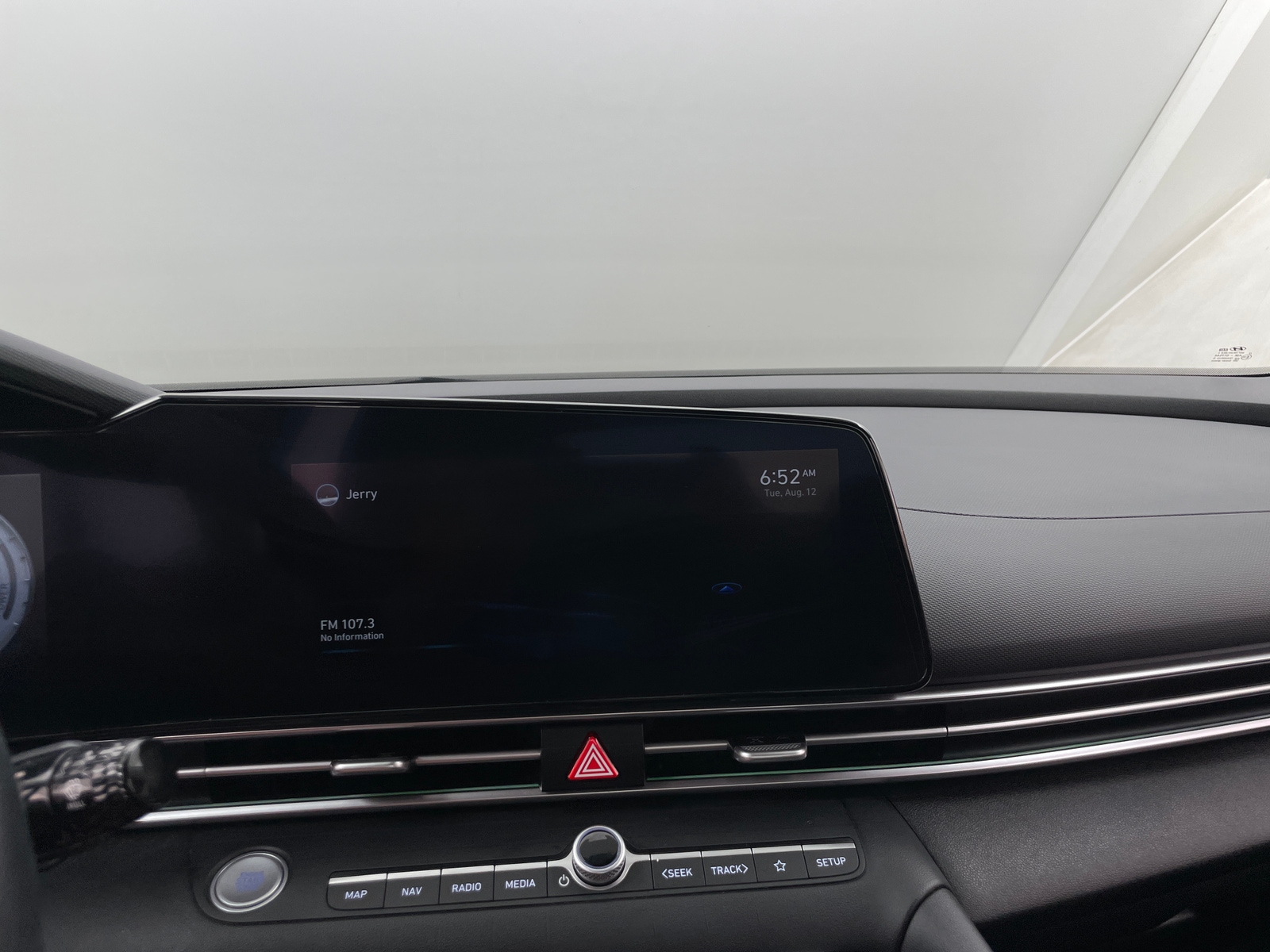 Thumbnail: 2022 Hyundai Elantra - 3