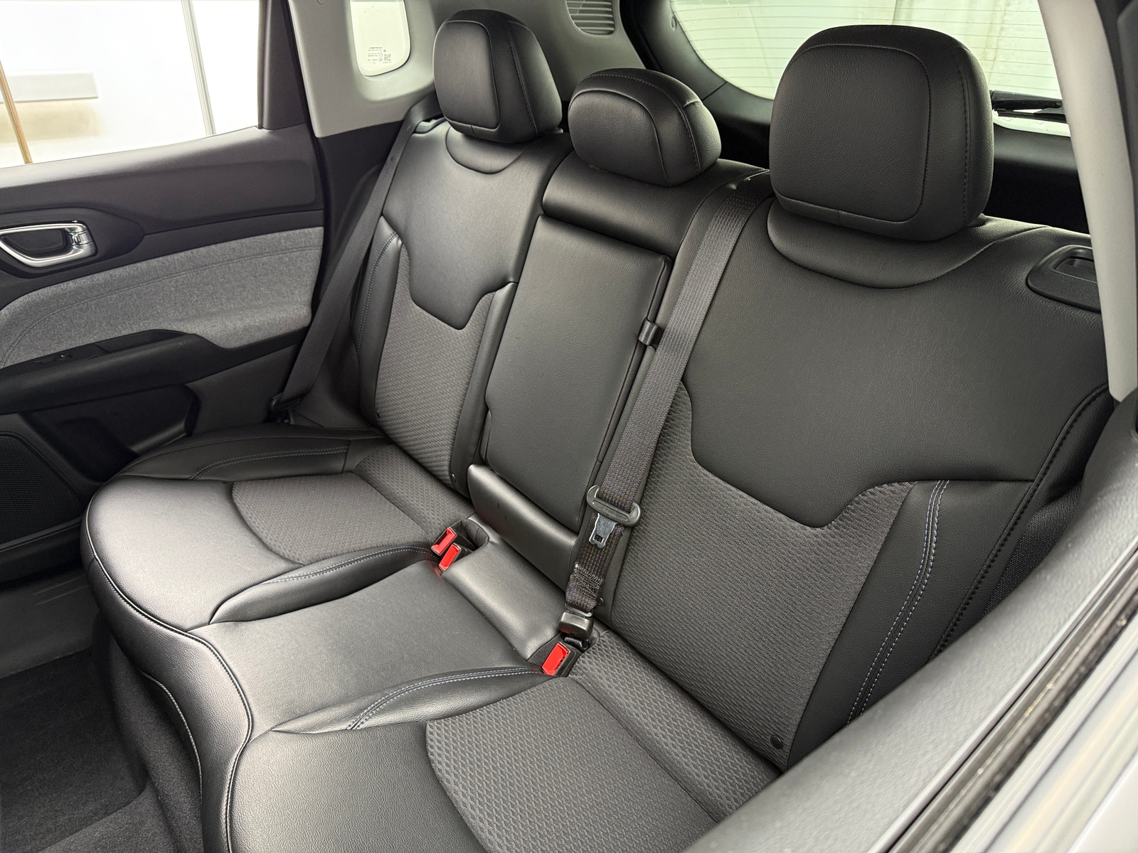 Thumbnail: 2022 Jeep Compass - 6