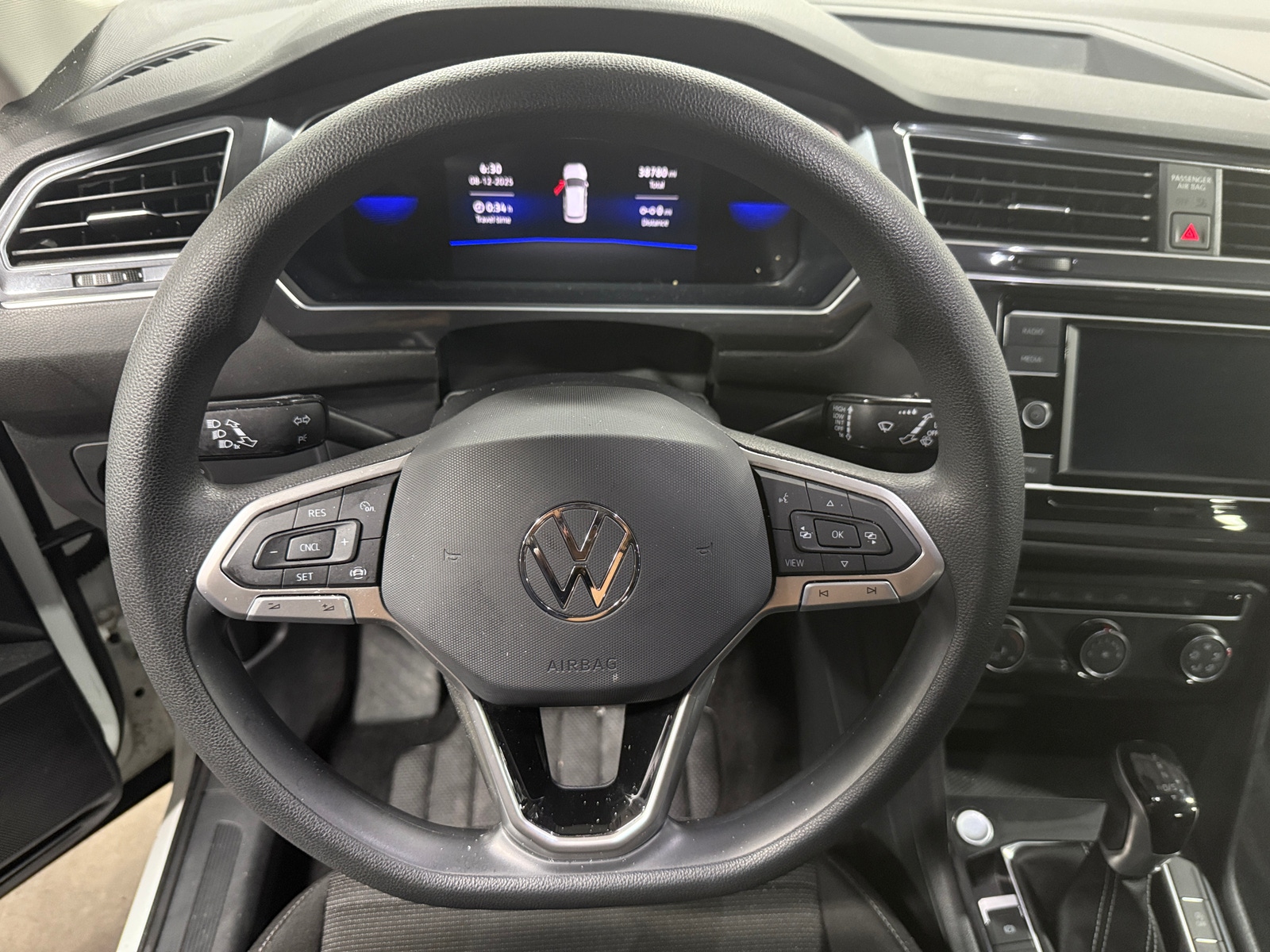 Thumbnail: 2022 Volkswagen Tiguan - 5
