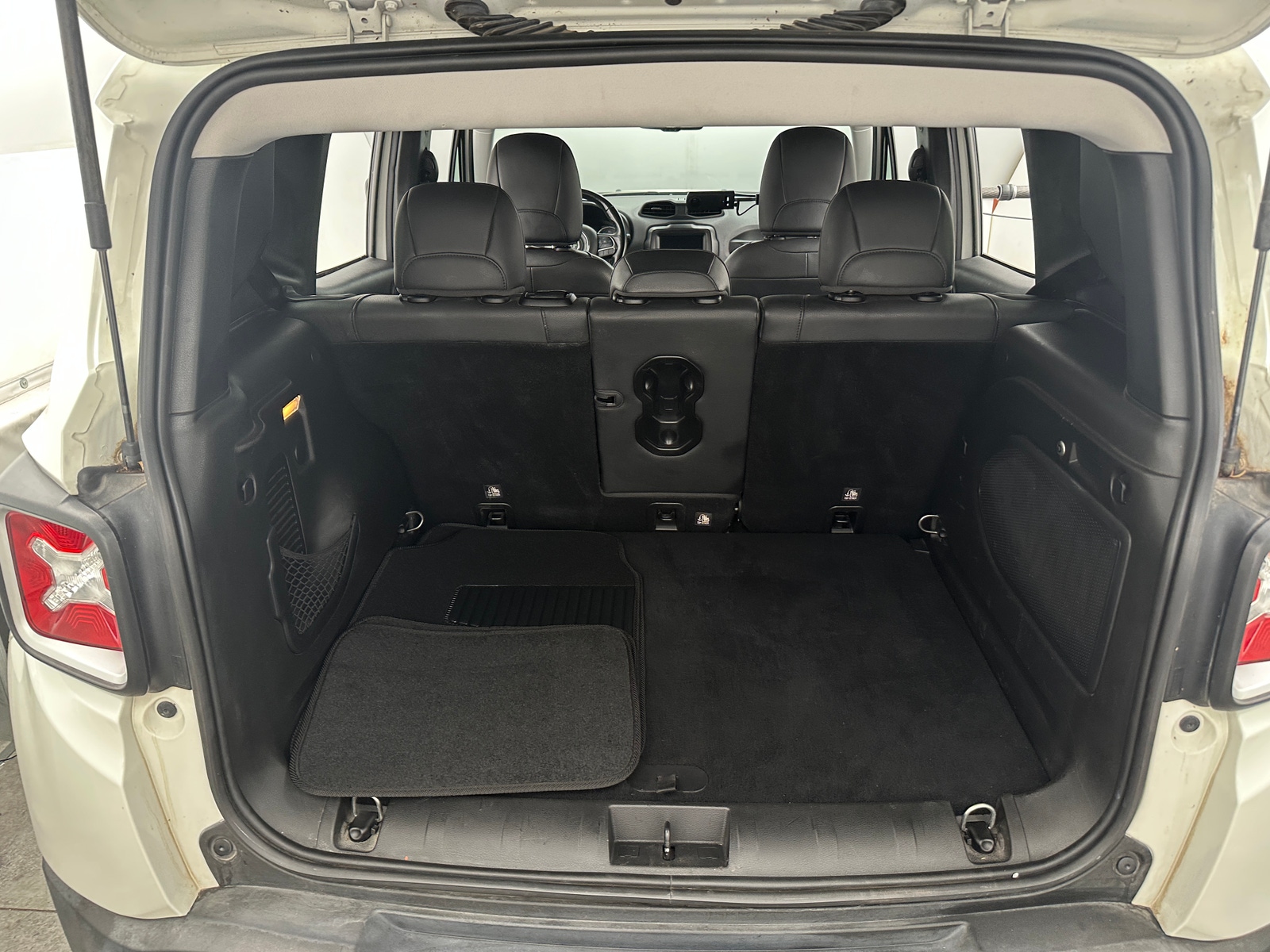 Thumbnail: 2018 Jeep Renegade - 6