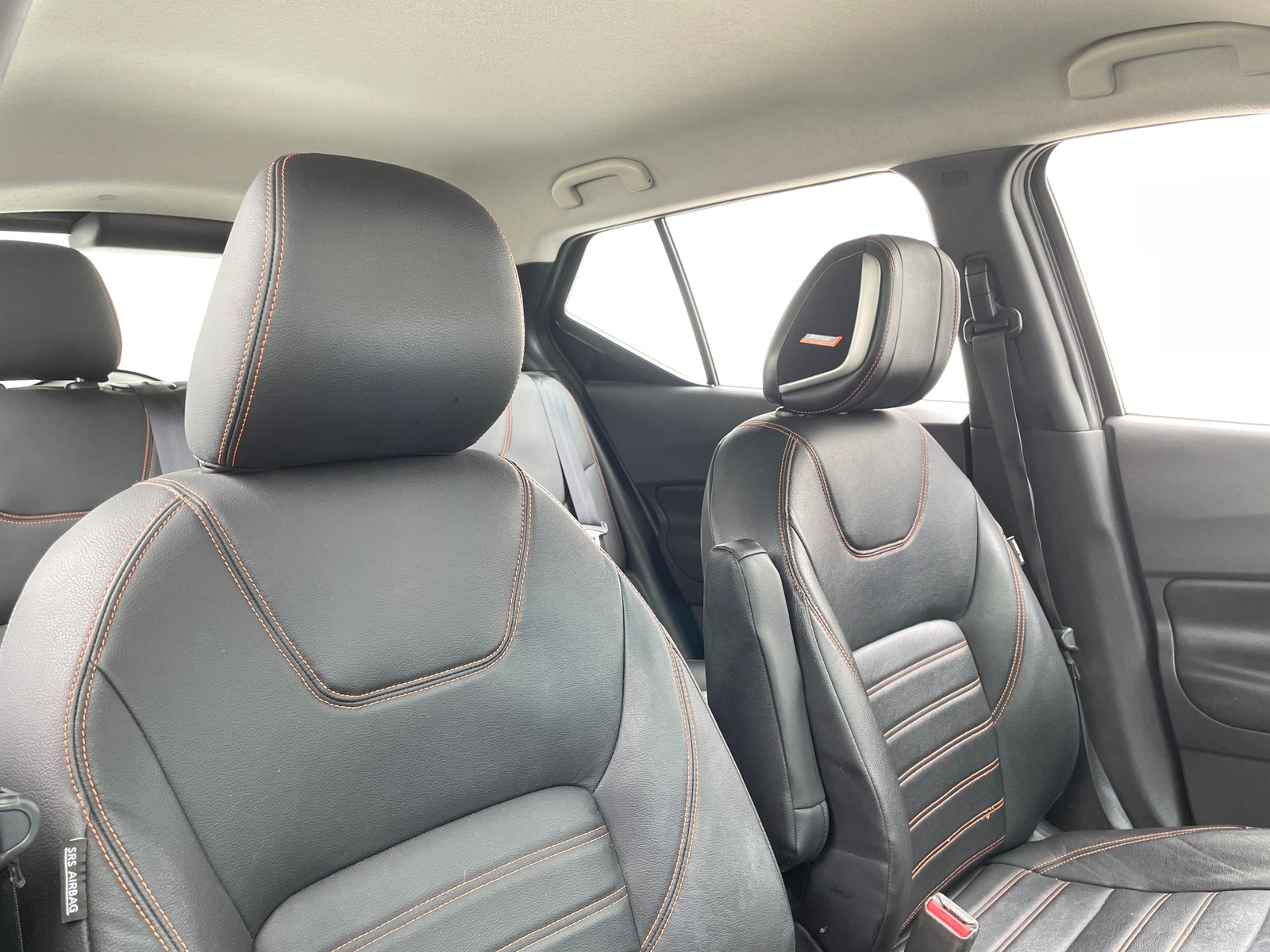 Thumbnail: 2019 Nissan Kicks - 2